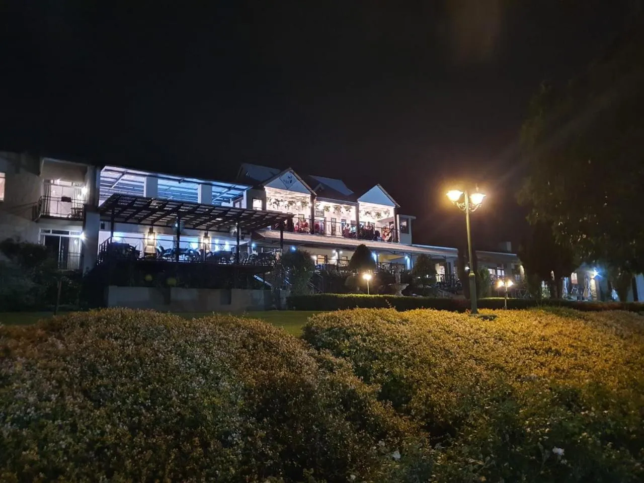 Restaurant/places to eat in Villa Paradiso