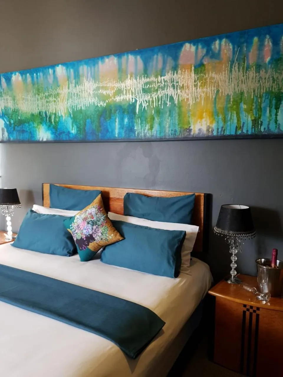 Property building in Villa Paradiso