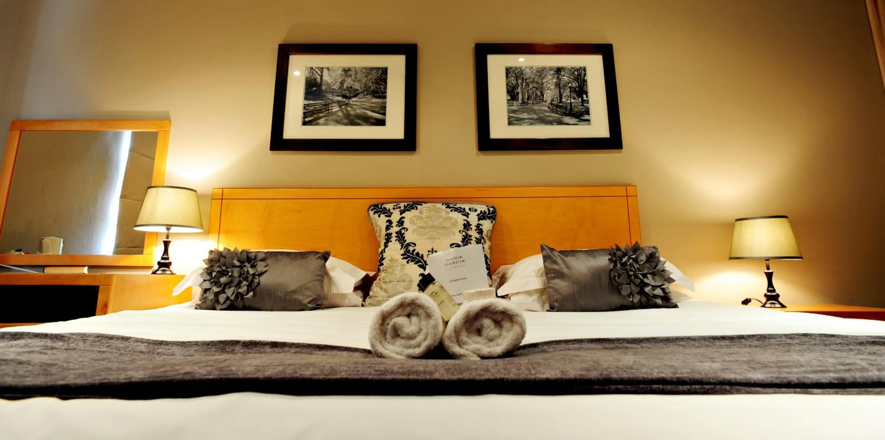 Bed in Villa Paradiso