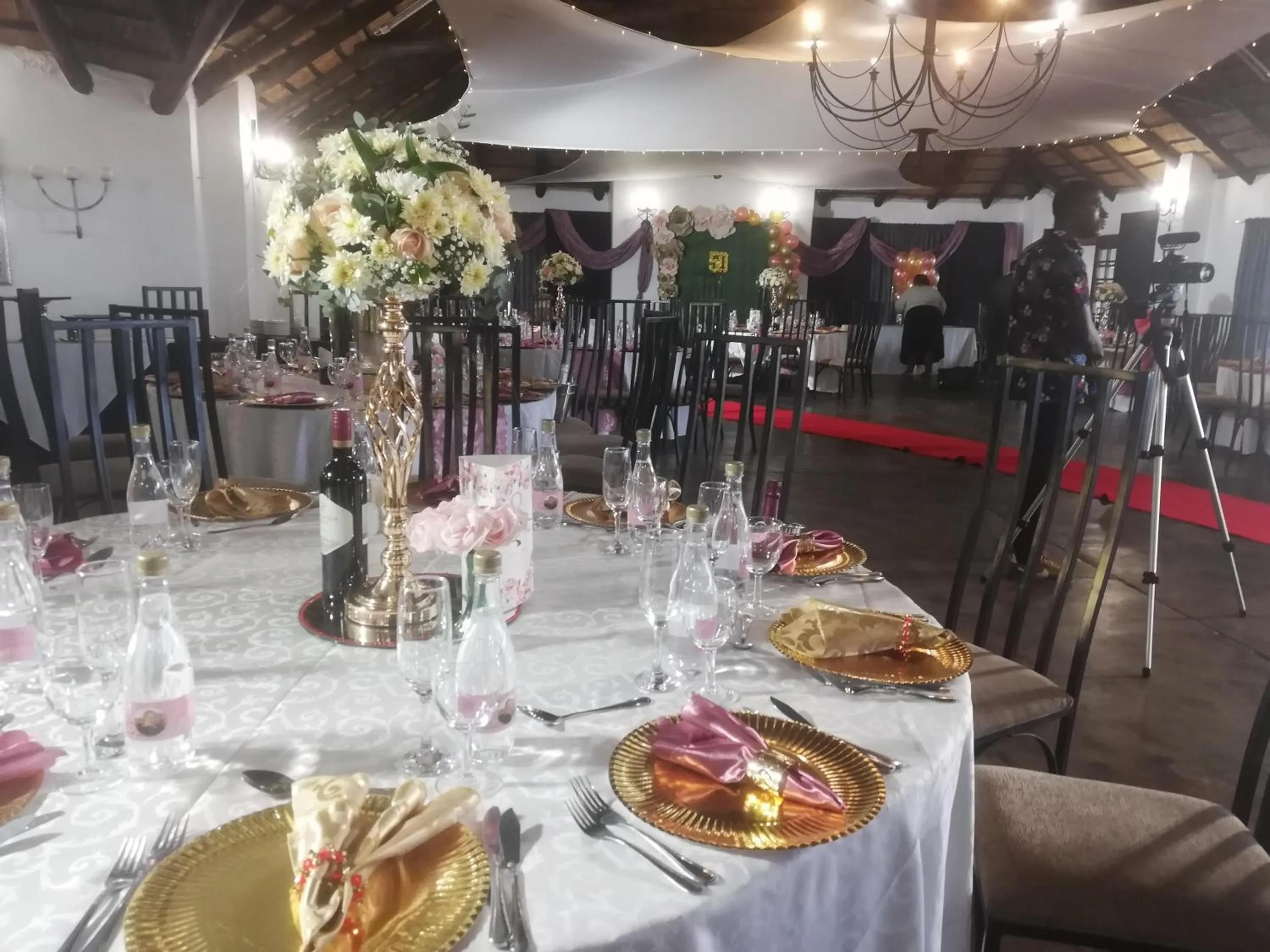 Restaurant/places to eat in Villa Paradiso