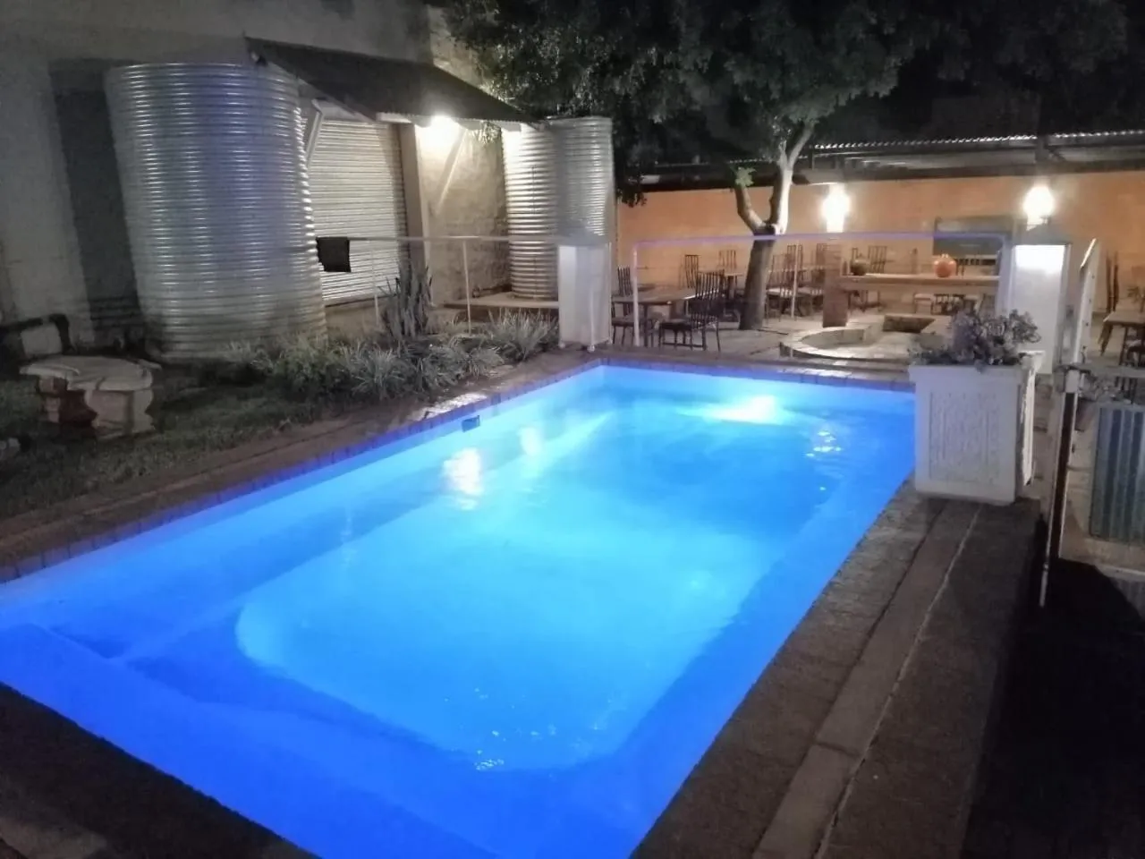 Swimming pool in Villa Paradiso