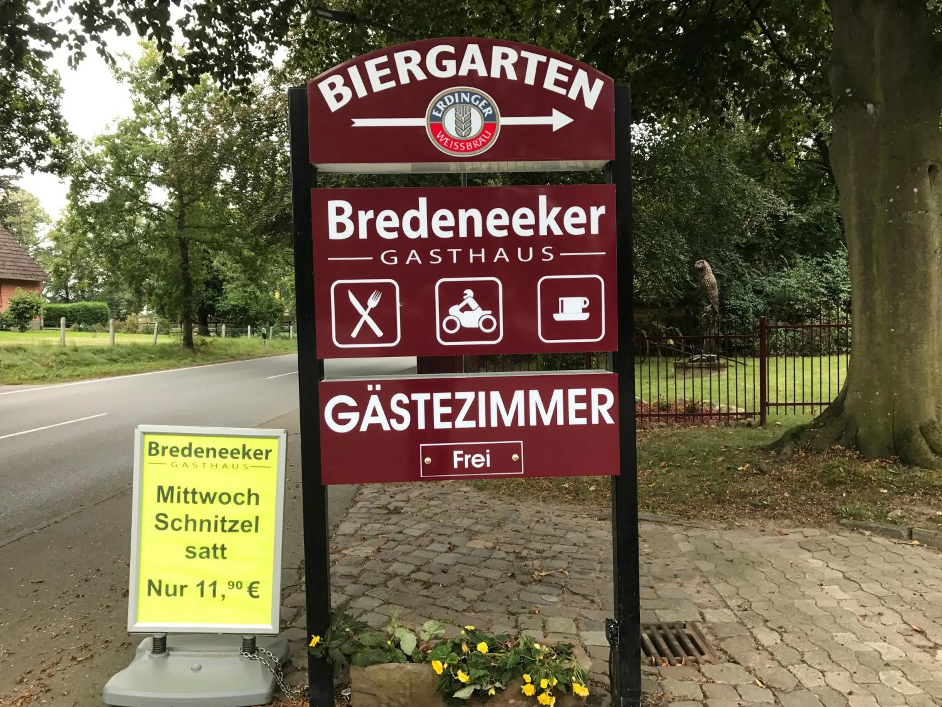 Property logo or sign in Bredeneeker Gasthaus