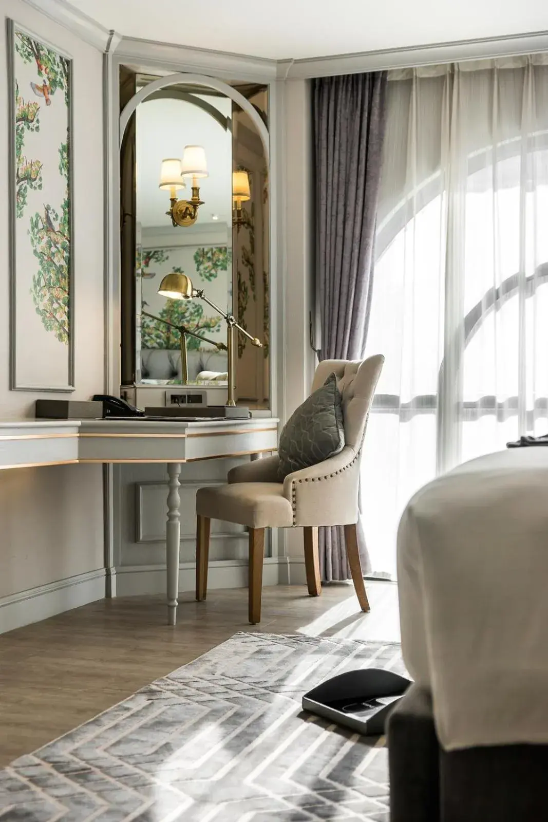 Seating area, Bed in The Salil Hotel Sukhumvit 57 - Thonglor Seating area, Bed in The Salil Hotel Sukhumvit 57 - Thonglor