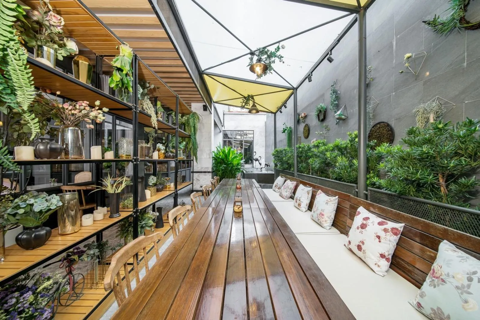 Garden in The Salil Hotel Sukhumvit 57 - Thonglor