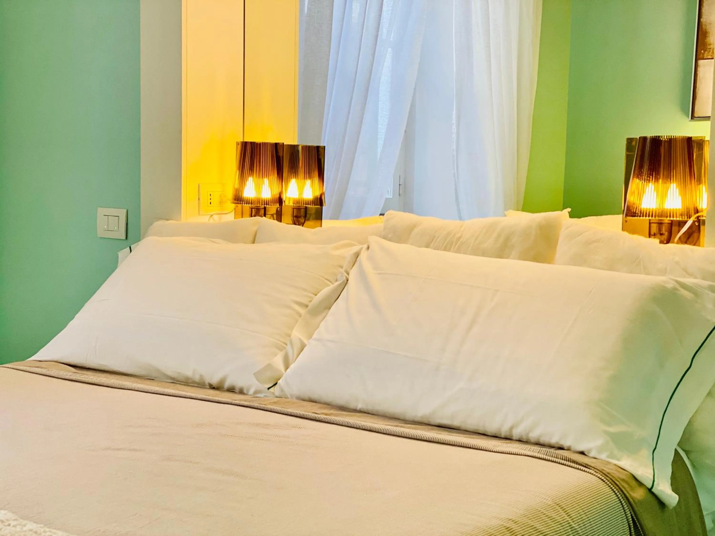 Photo of the whole room, Bed in La Polena Camere Vernazza - Suite vista mare