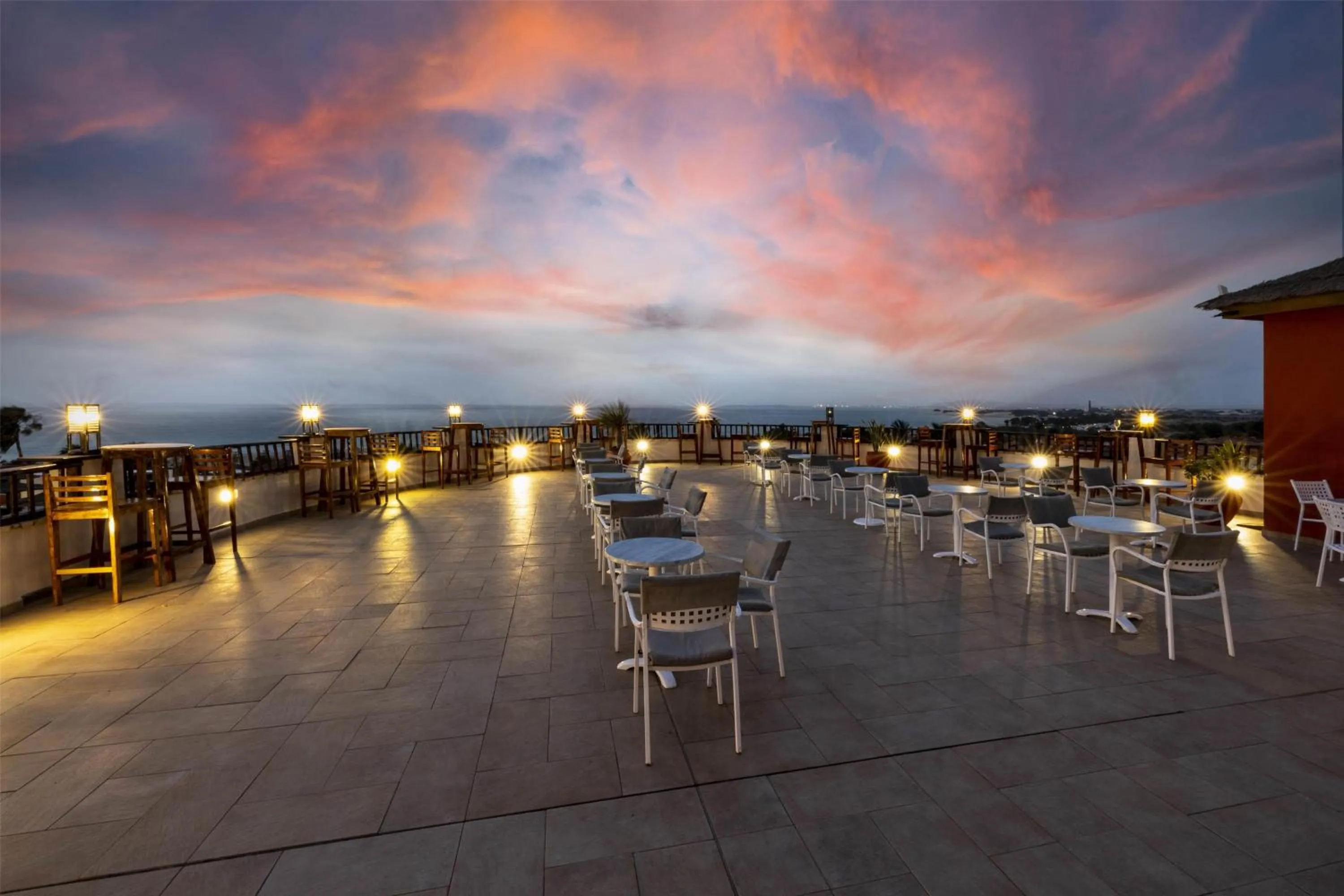 Lounge or bar in Occidental Boa Vista Beach