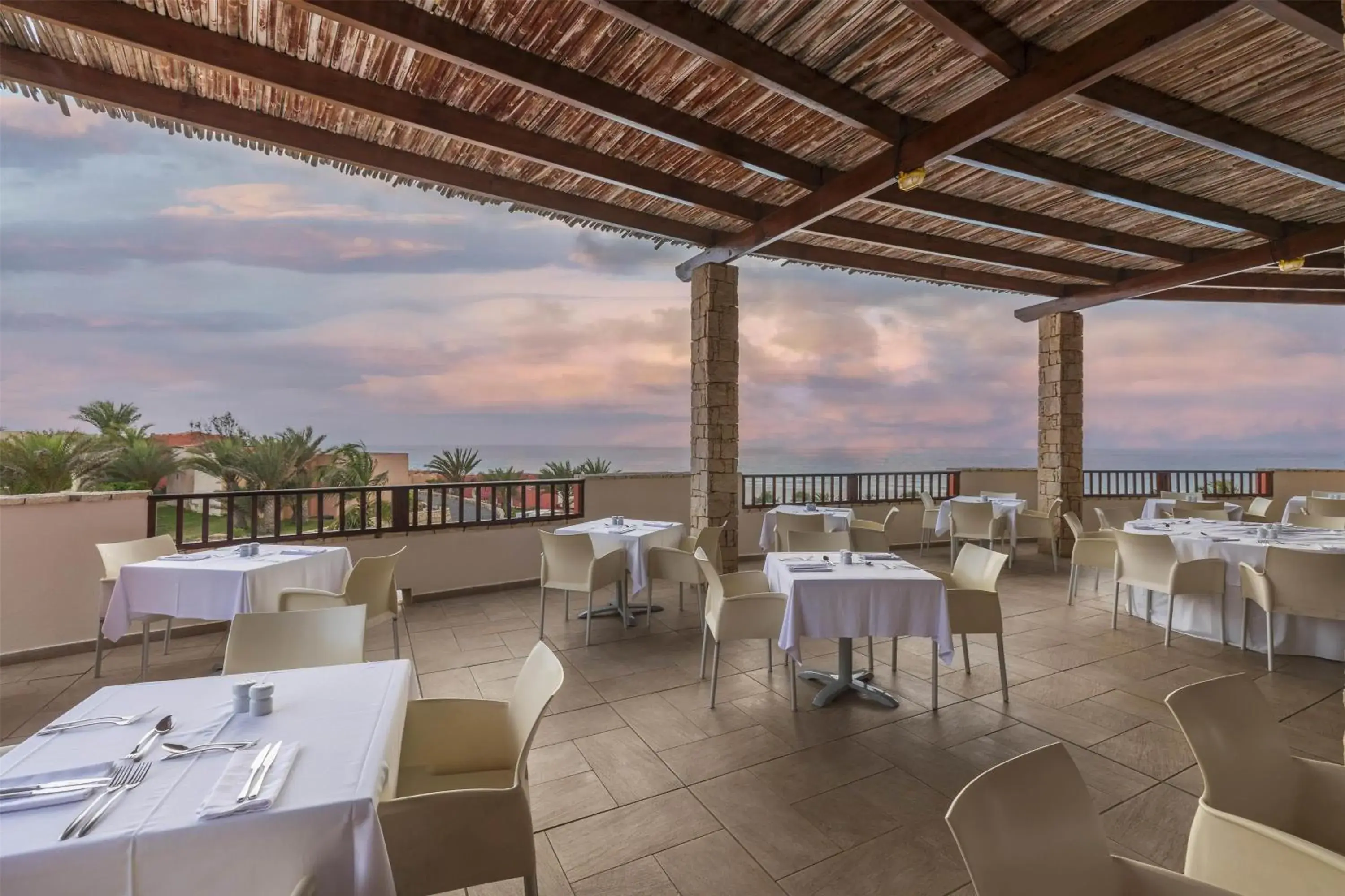 Restaurant/places to eat in Occidental Boa Vista Beach Restaurant/places to eat in Occidental Boa Vista Beach