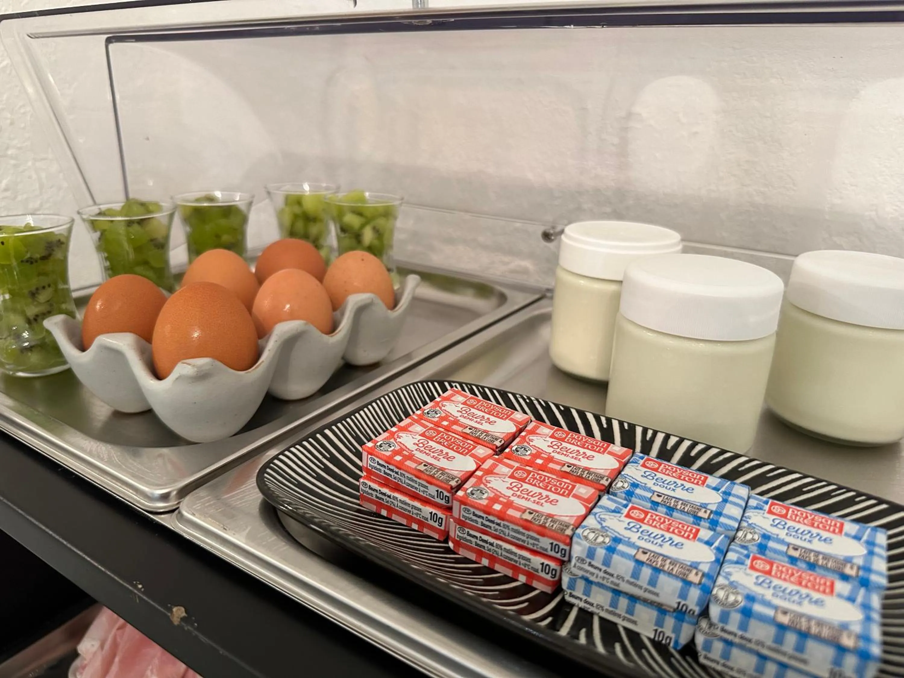 Breakfast in Hôtel Auberge Provençale