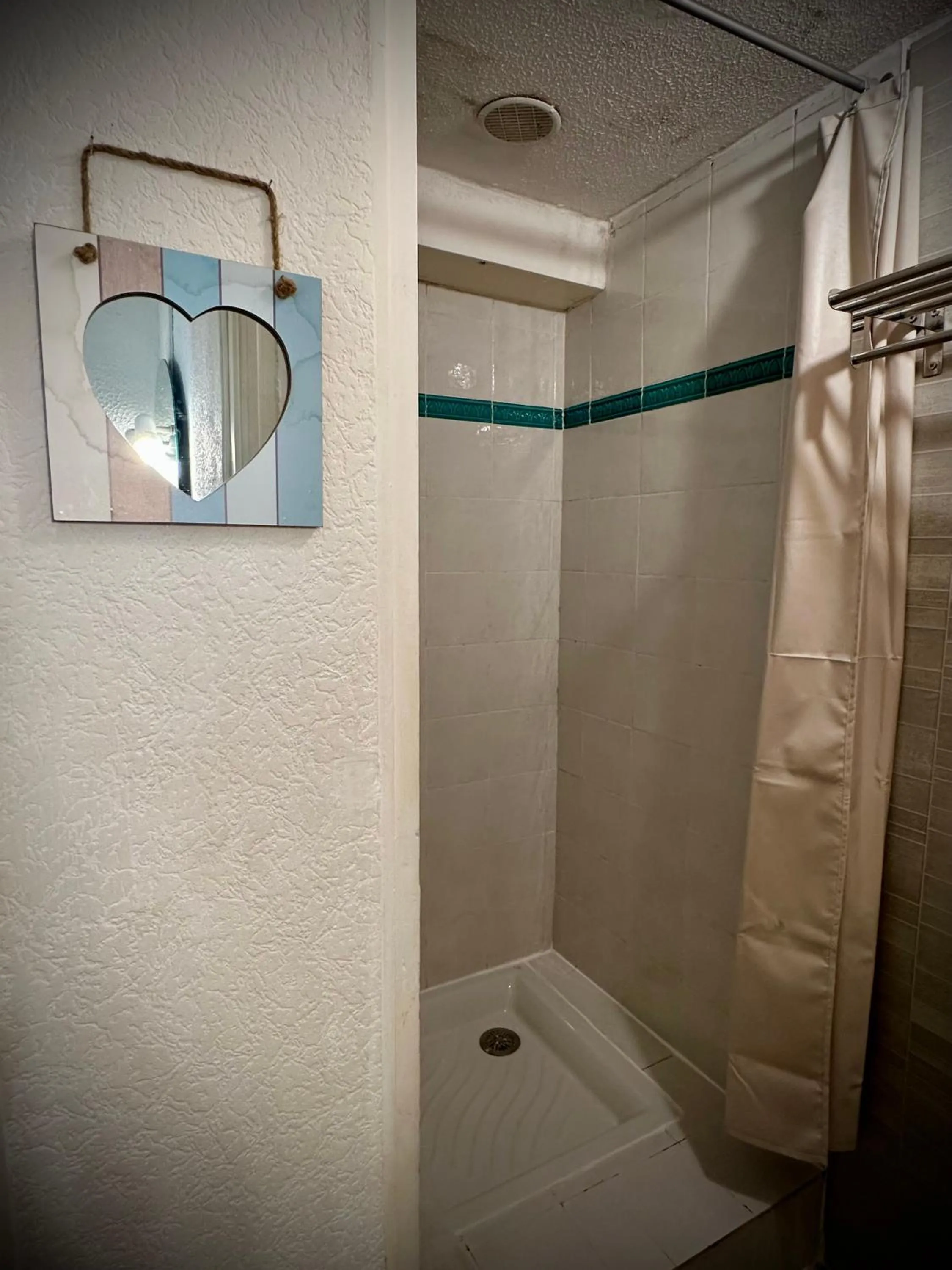 Bathroom in Hôtel Auberge Provençale