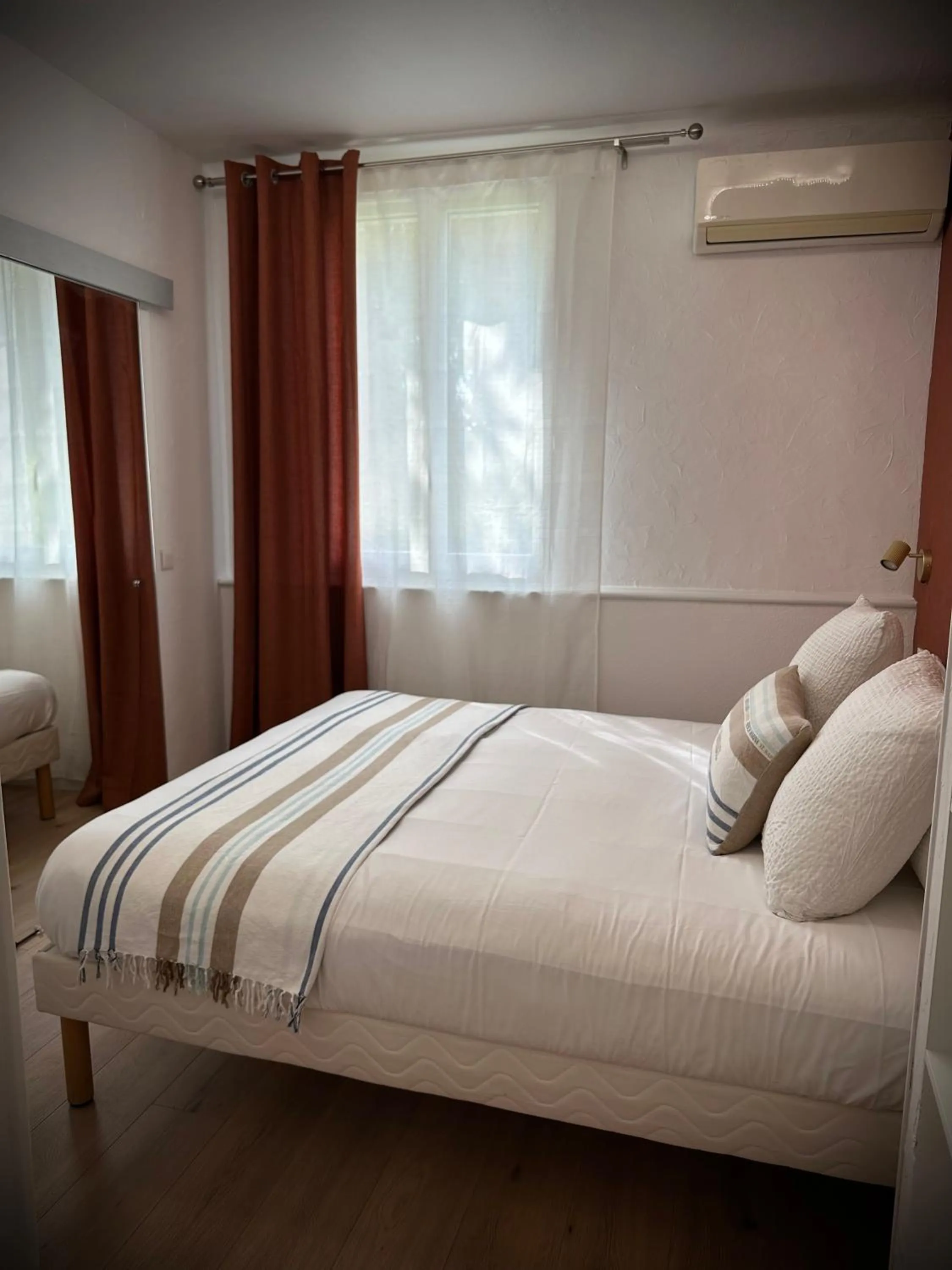 Bed in Hôtel Le Clos du Dramont