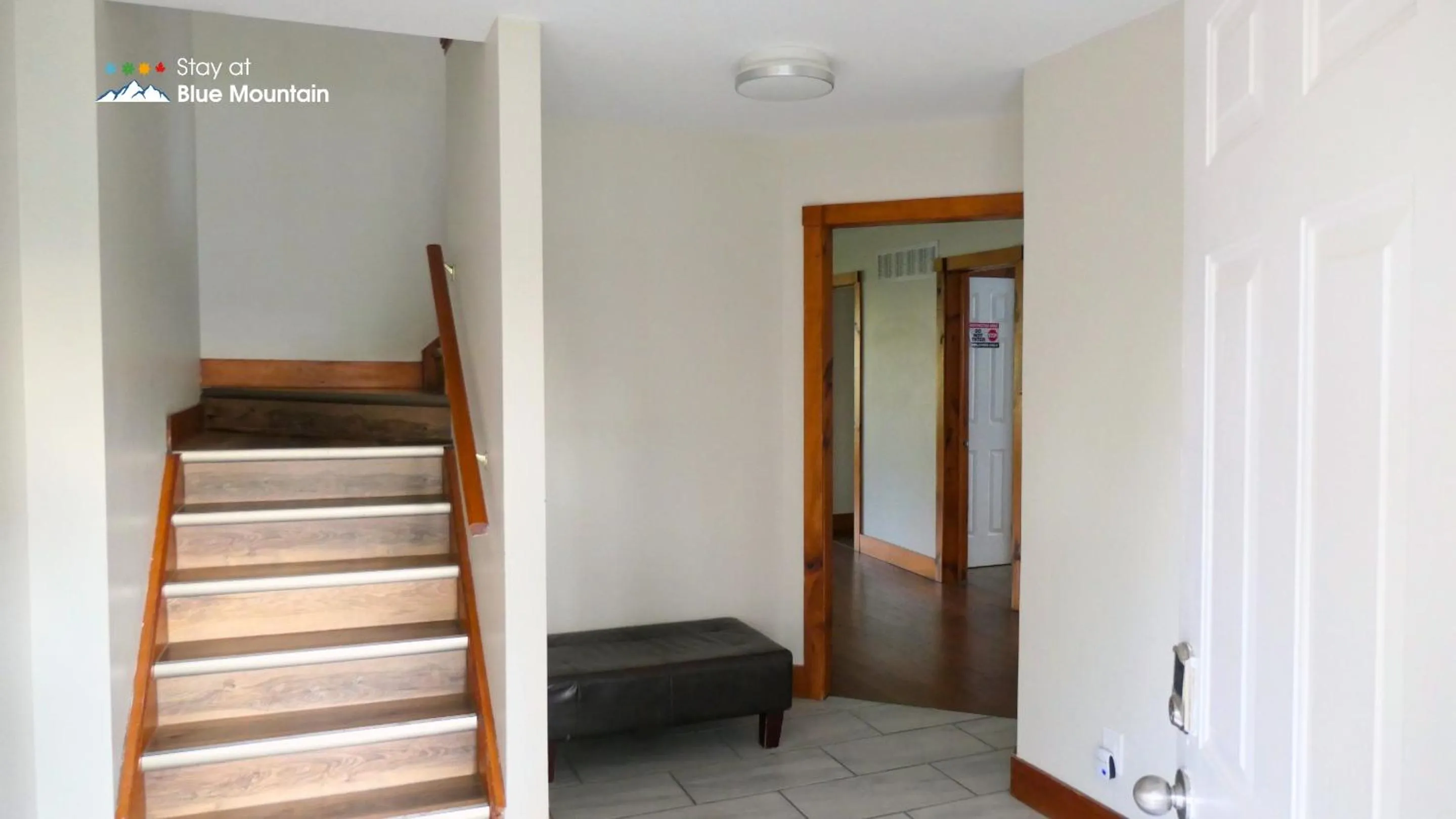 Facade/entrance in Summit Ridge 6