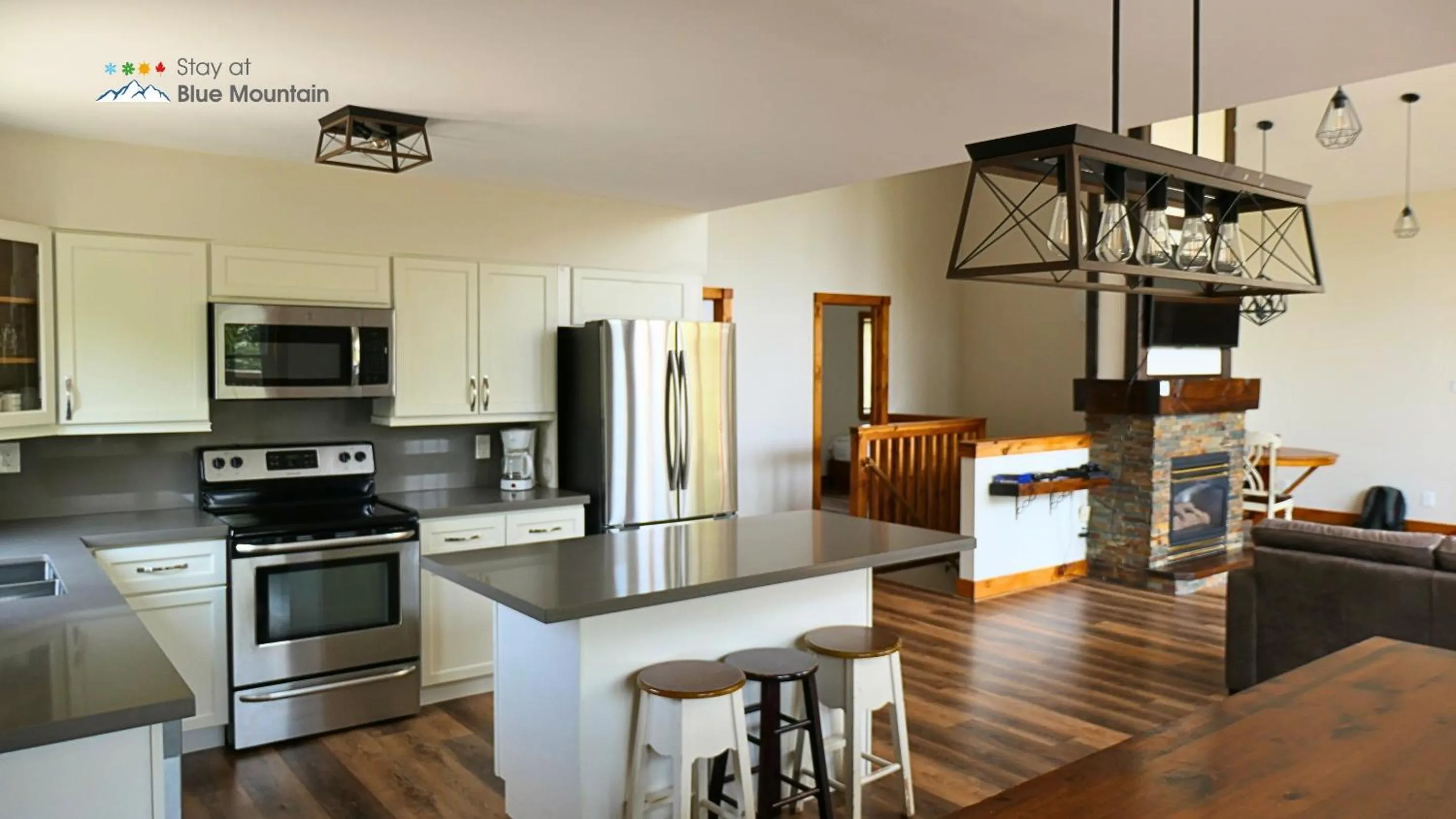 Kitchen or kitchenette in Summit Ridge 6