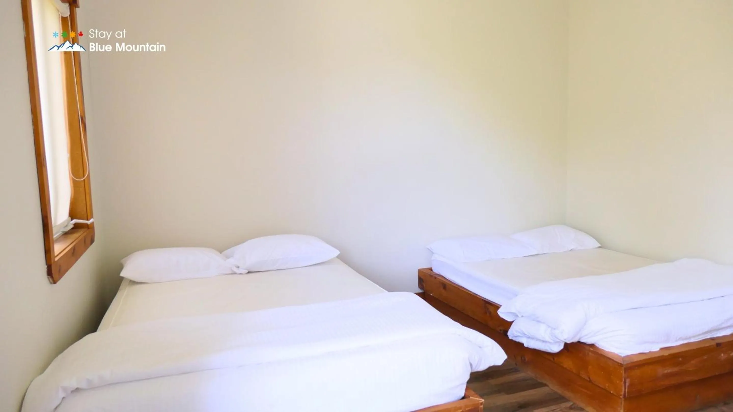 Bedroom, Bed in Summit Ridge 6