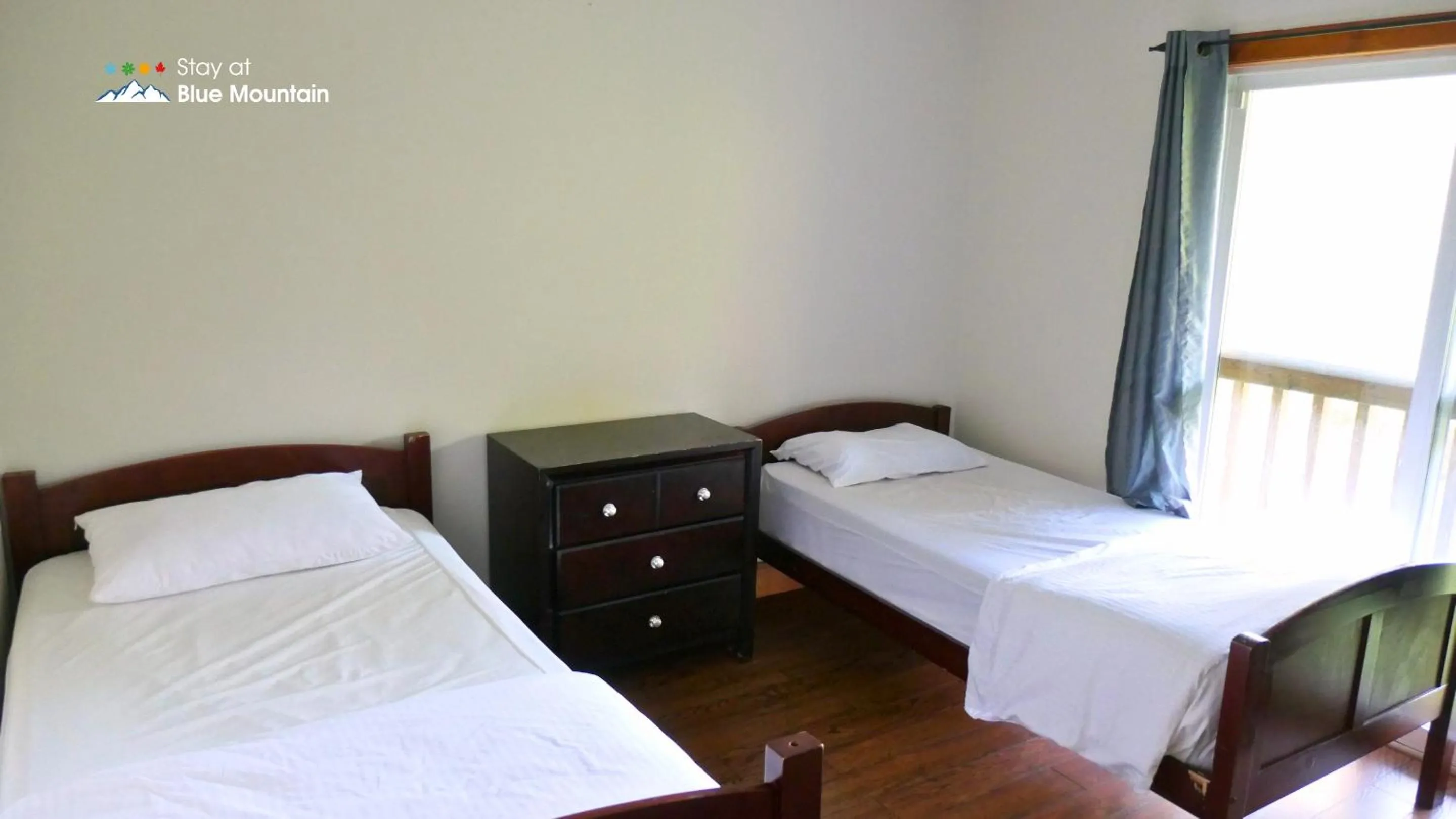 Bedroom, Bed in Summit Ridge 6