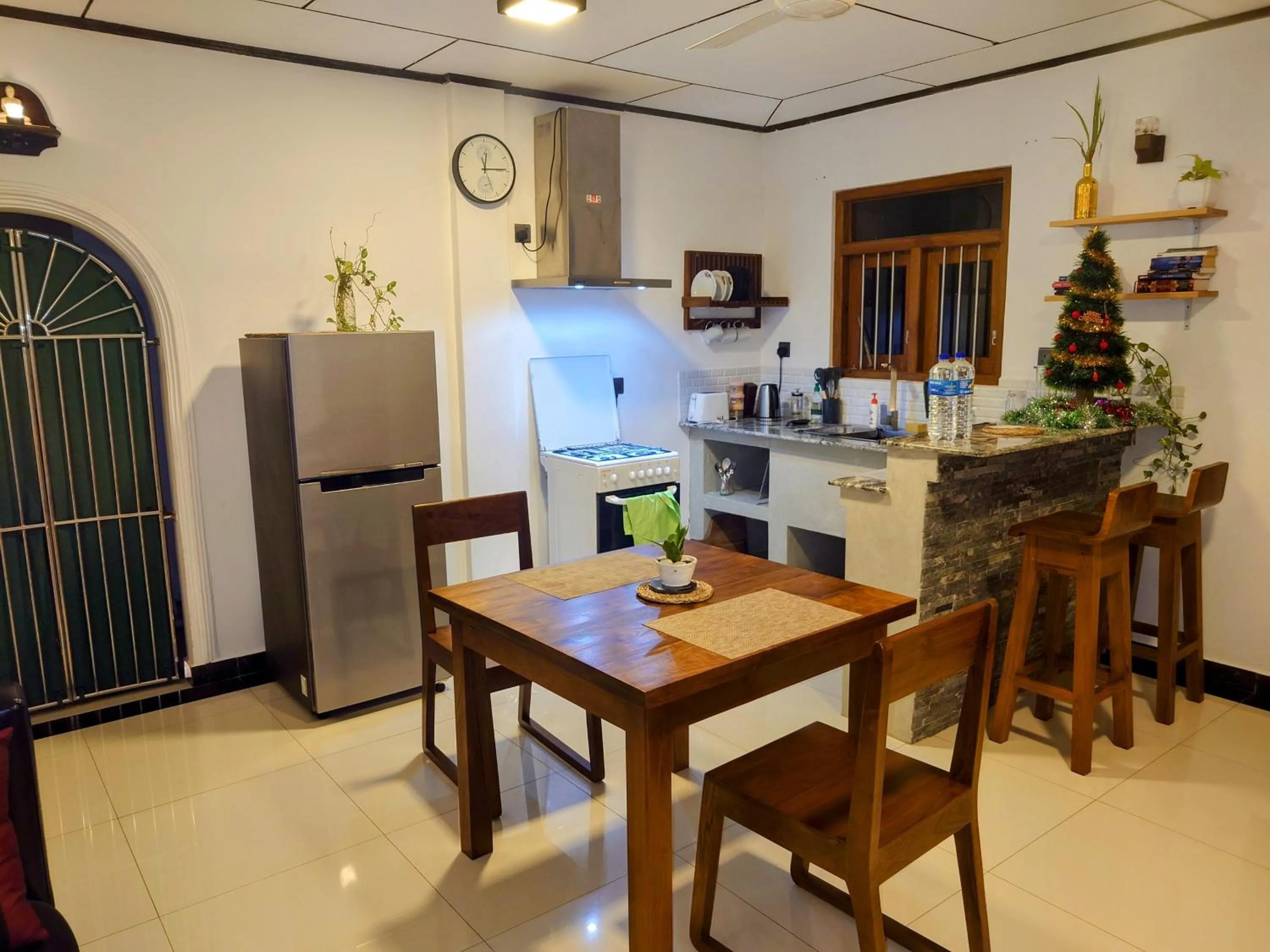 Kitchen or kitchenette in The Whitegates Lodge