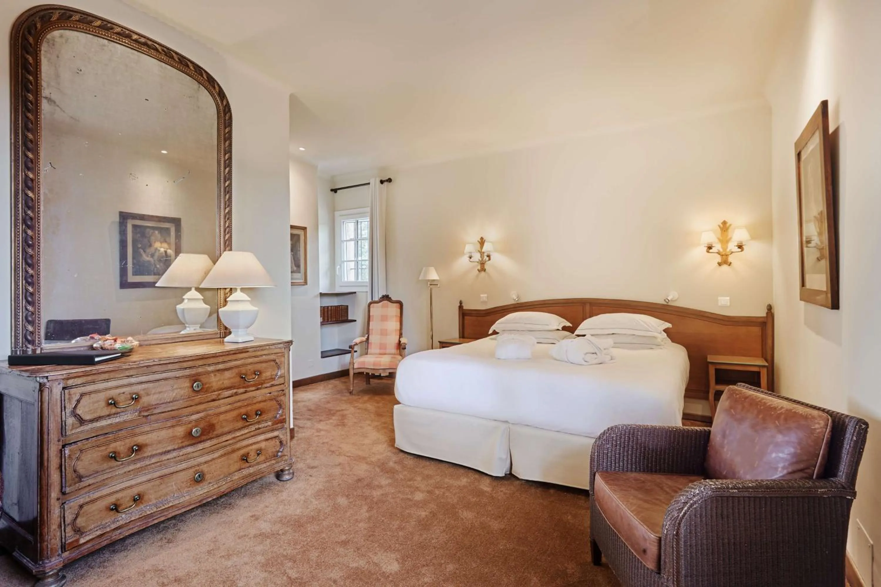 Bedroom, Bed in La Bastide du Calalou Hotel & Spa, BW Signature Collection
