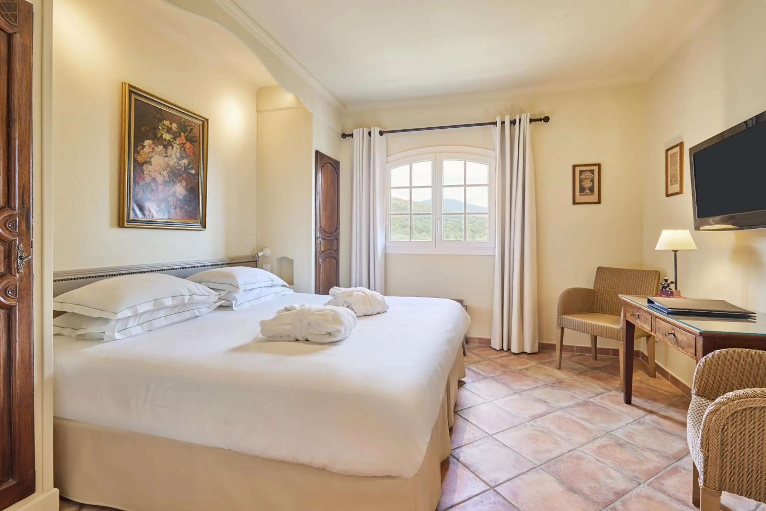 Photo of the whole room, Bed in La Bastide du Calalou Hotel & Spa, BW Signature Collection