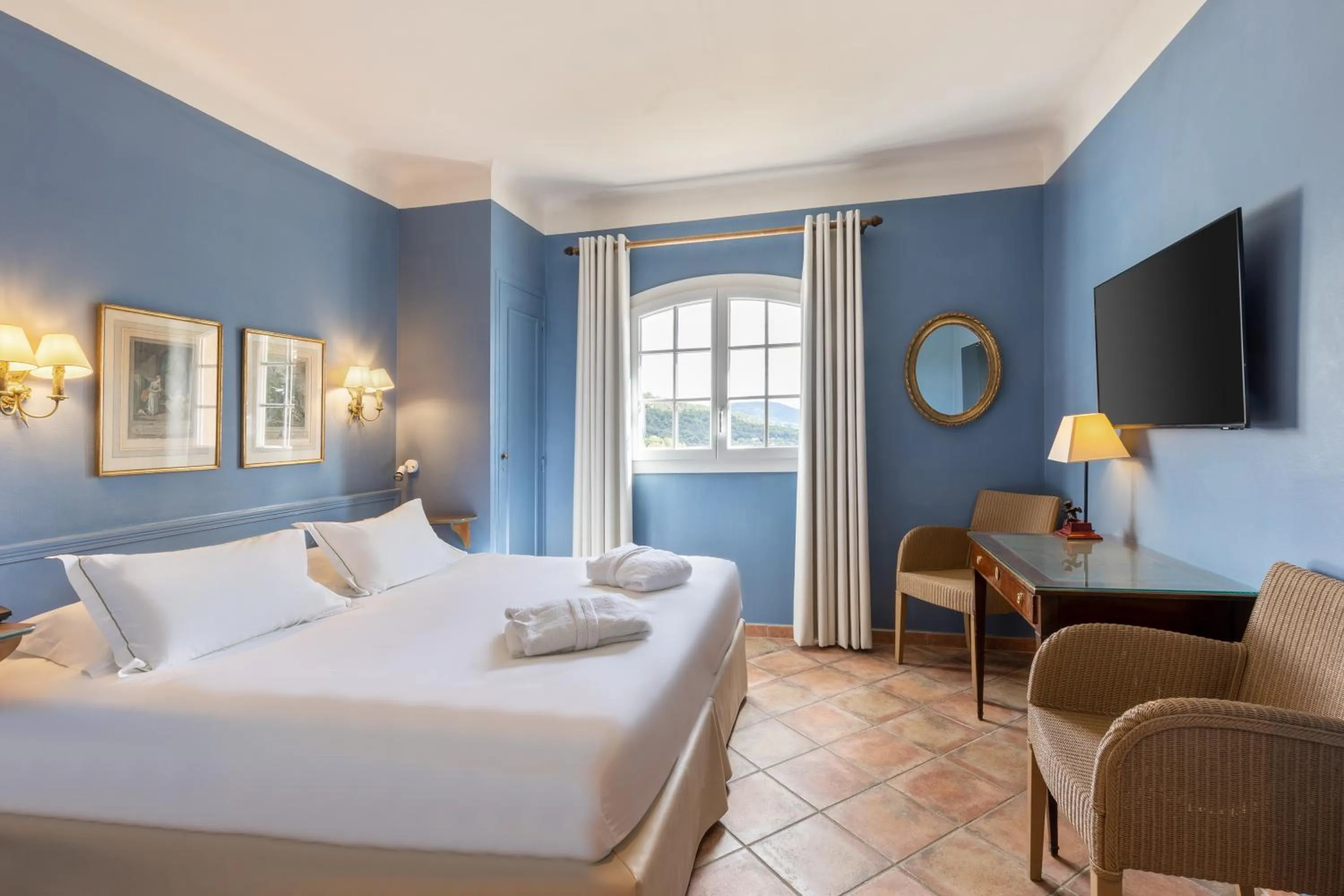 Photo of the whole room, Bed in La Bastide du Calalou Hotel & Spa, BW Signature Collection