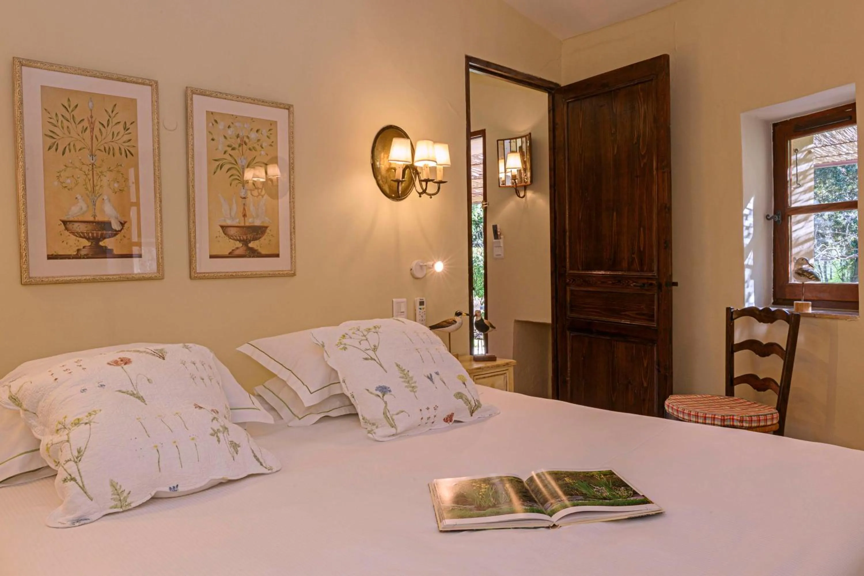 Bedroom, Bed in La Bastide du Calalou Hotel & Spa, BW Signature Collection