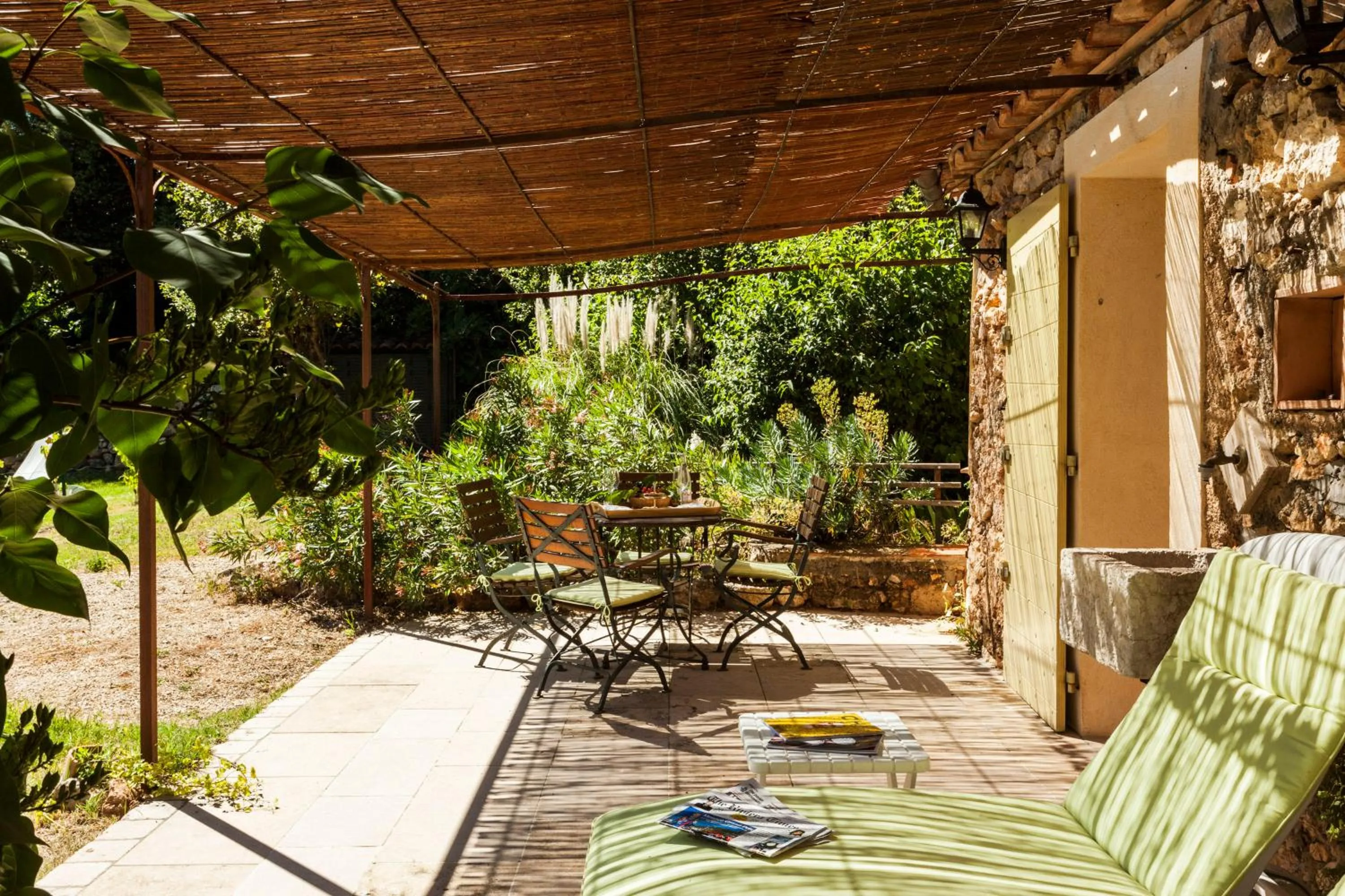 Patio in La Bastide du Calalou Hotel & Spa, BW Signature Collection