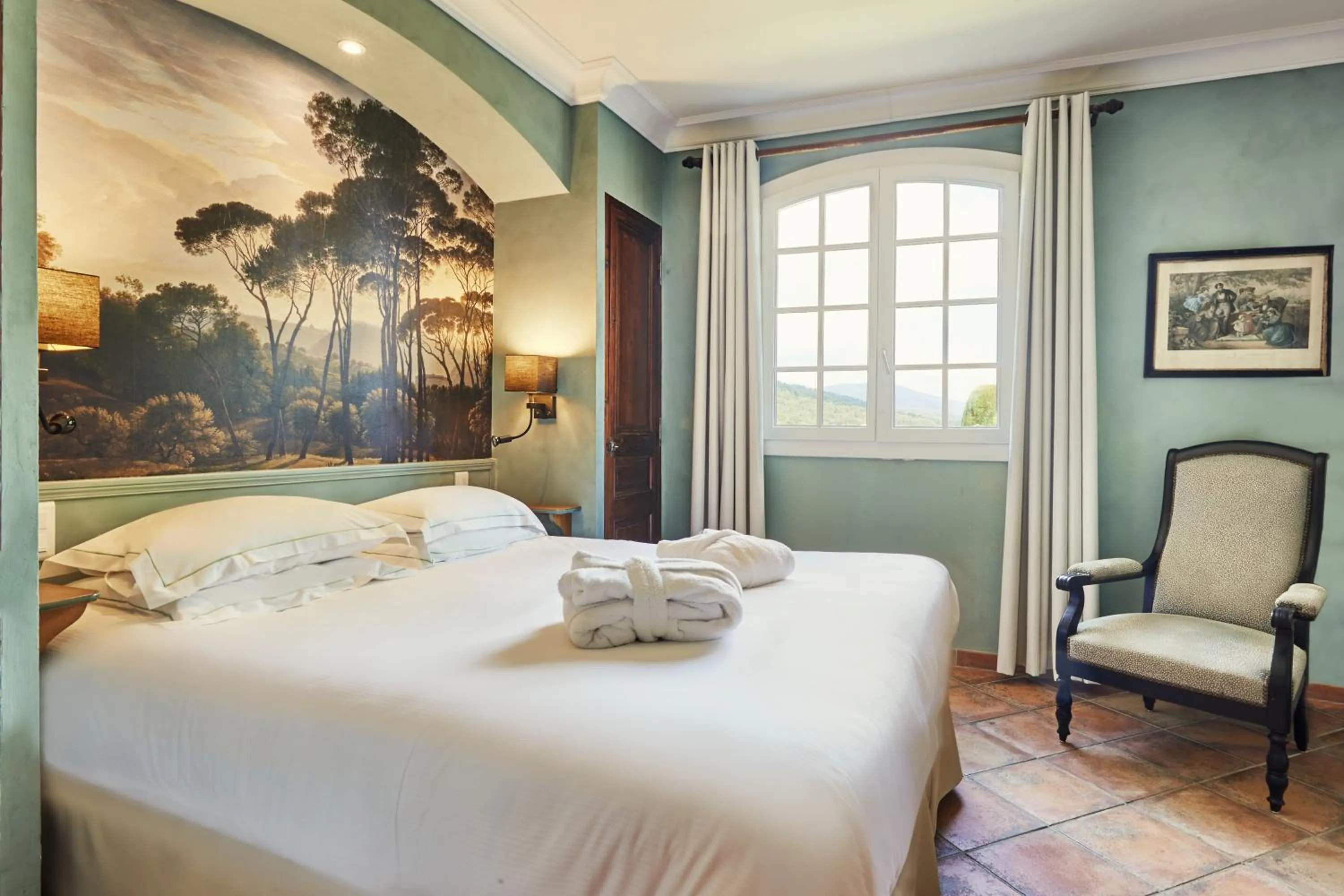 Photo of the whole room, Bed in La Bastide du Calalou Hotel & Spa, BW Signature Collection