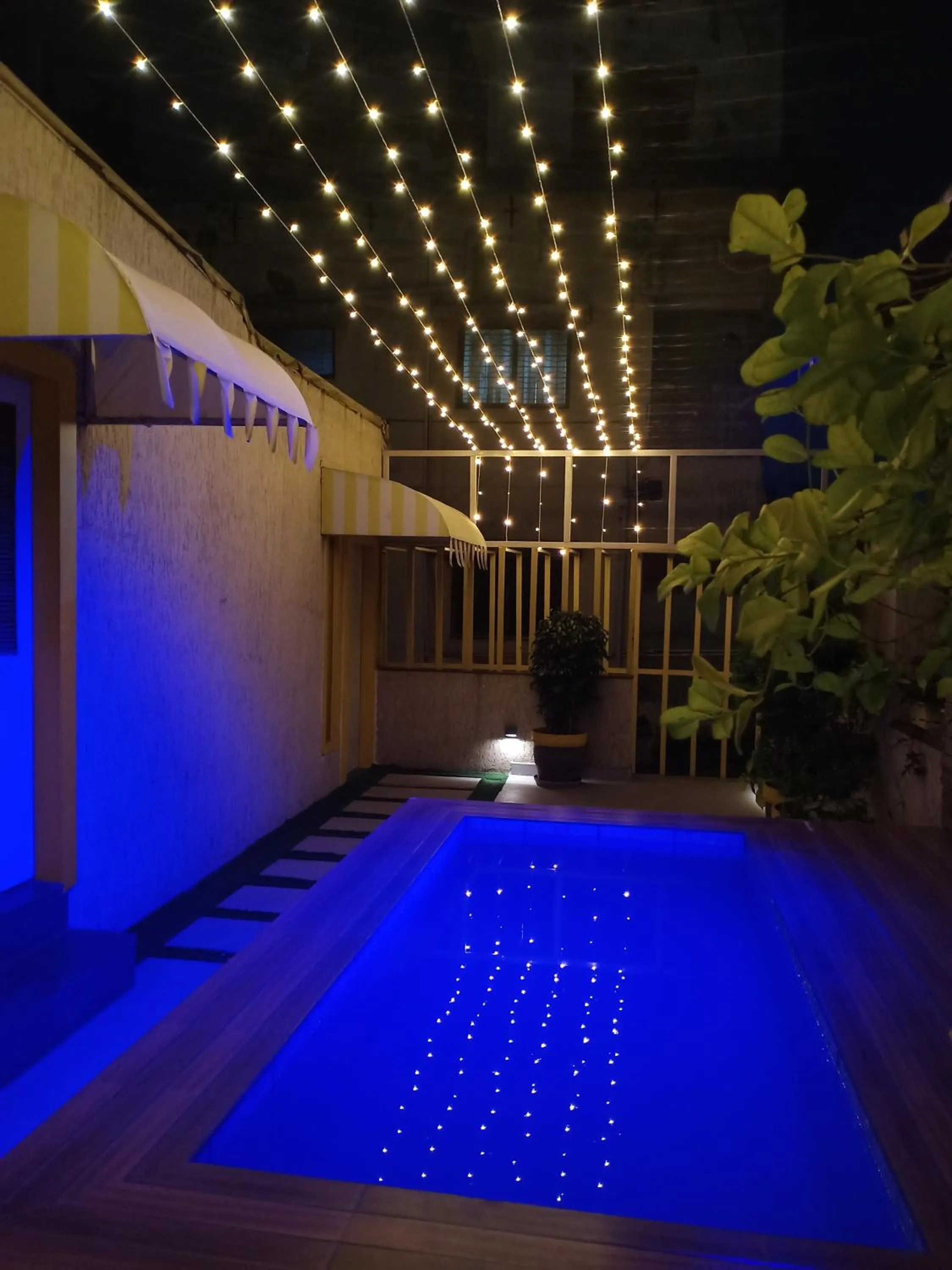 Swimming pool in Stay Inn