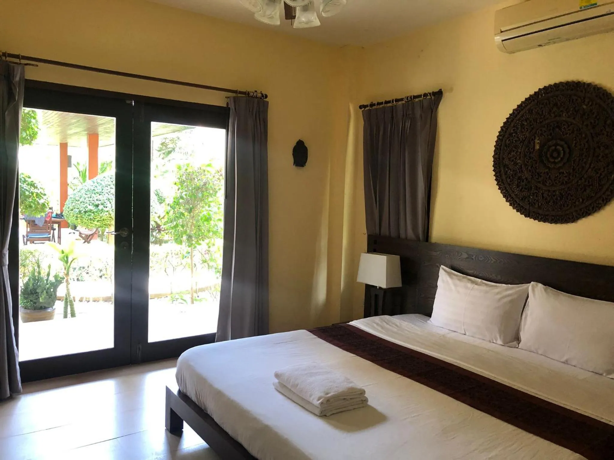 Bed in Baan Tropicana