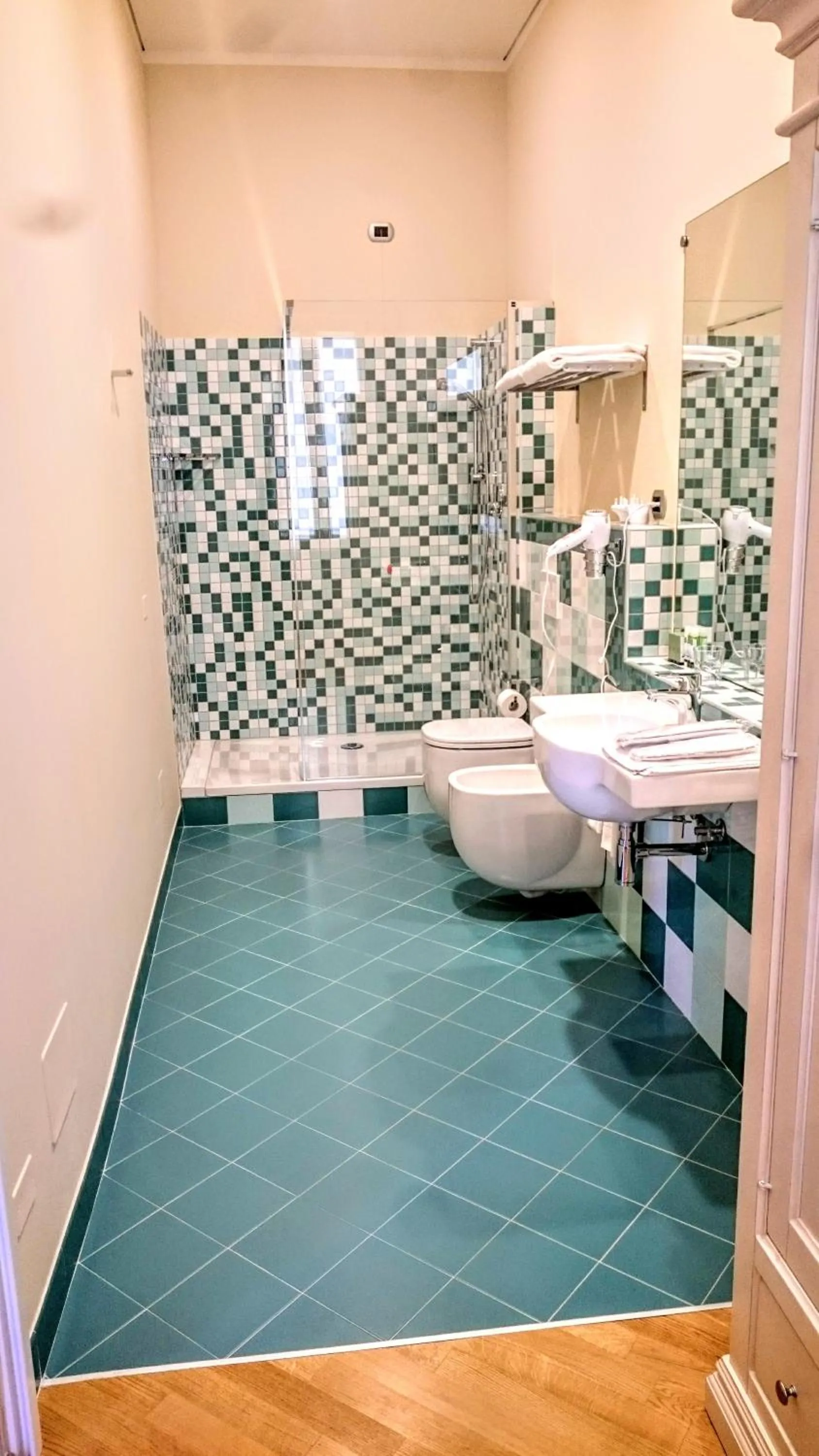 Bathroom in Casa Isolani Luxury Rooms Piazza Maggiore