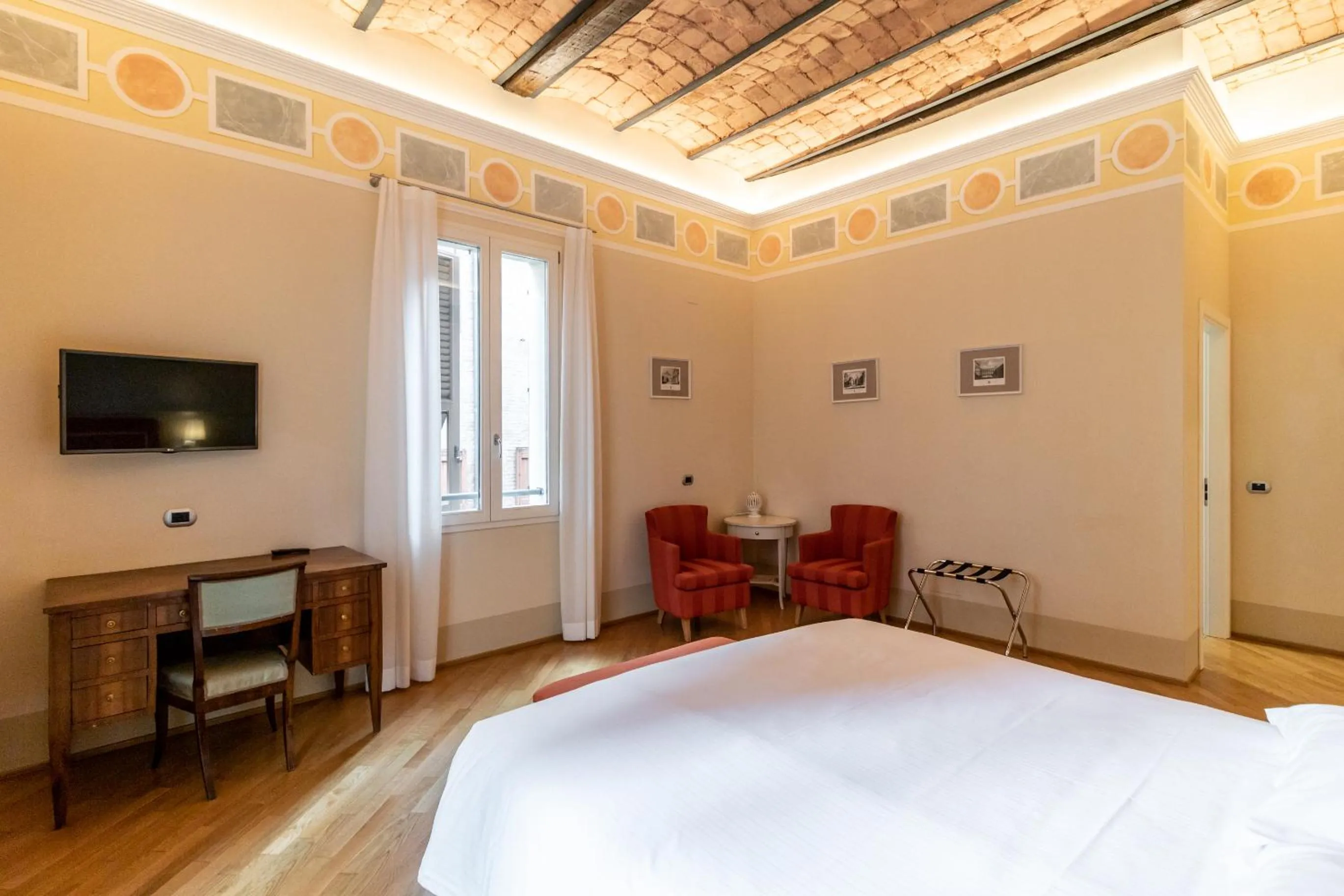 Bed in Casa Isolani Luxury Rooms Piazza Maggiore