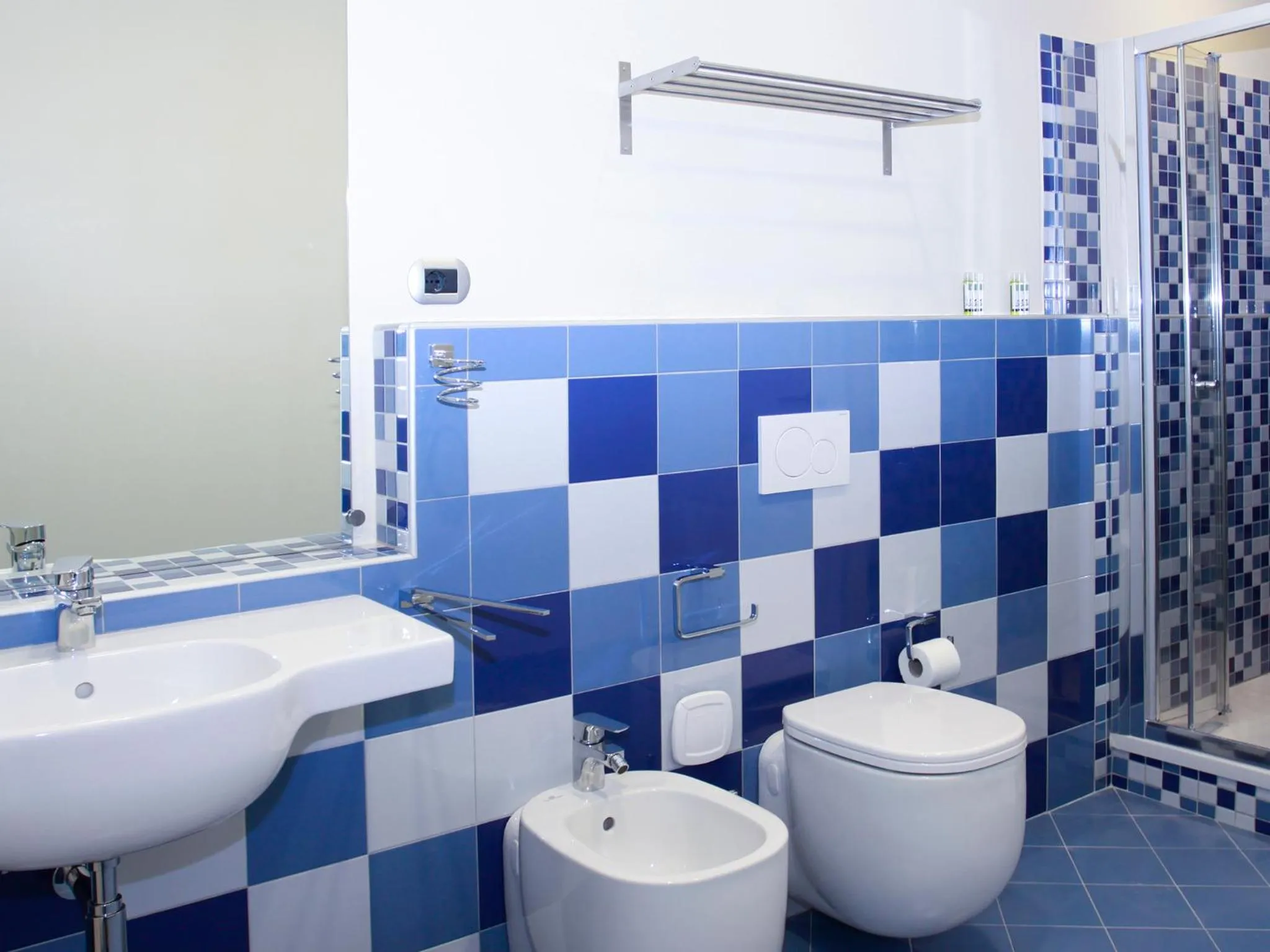 Bathroom in Casa Isolani Luxury Rooms Piazza Maggiore