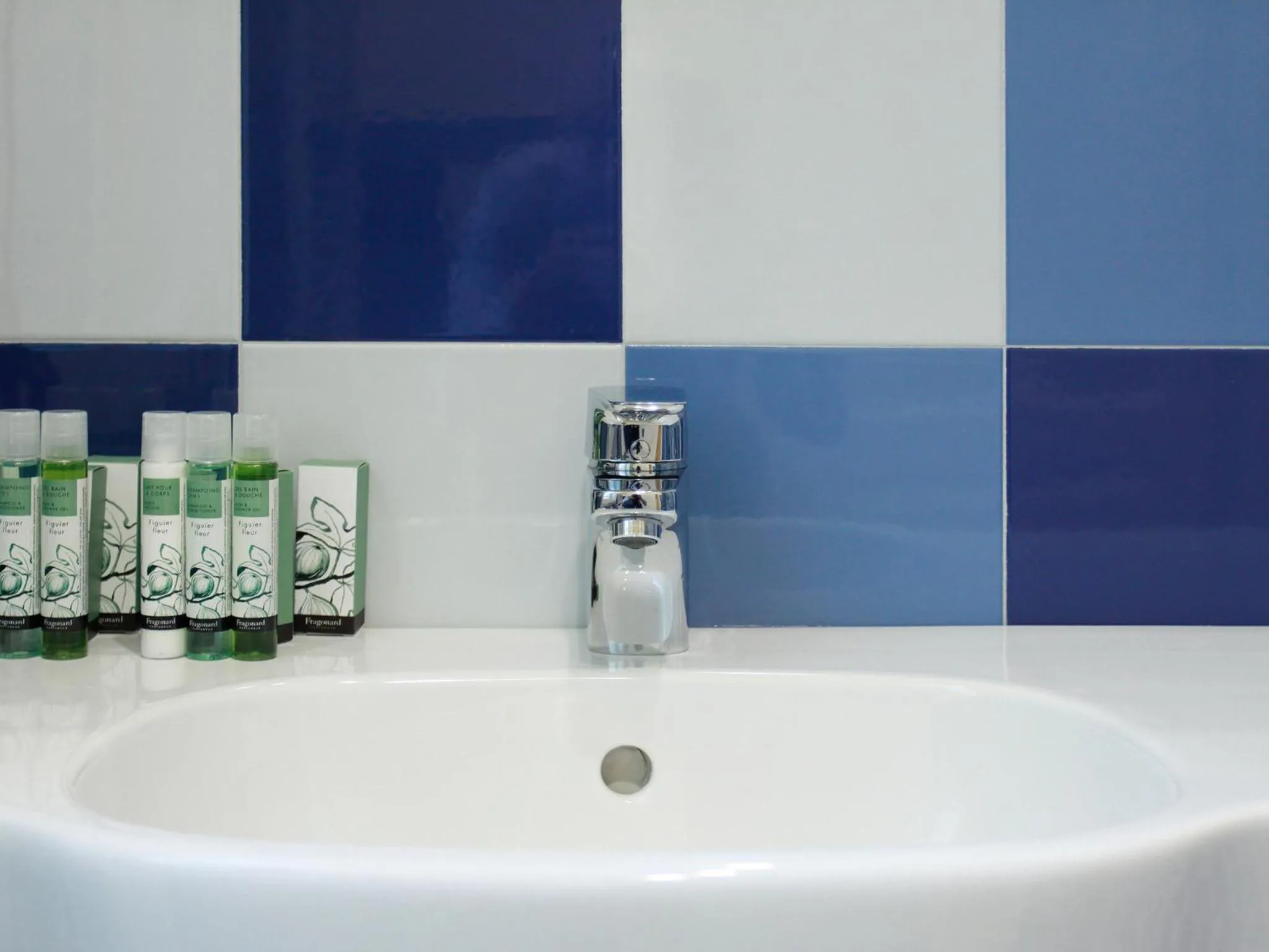 Bathroom in Casa Isolani Luxury Rooms Piazza Maggiore