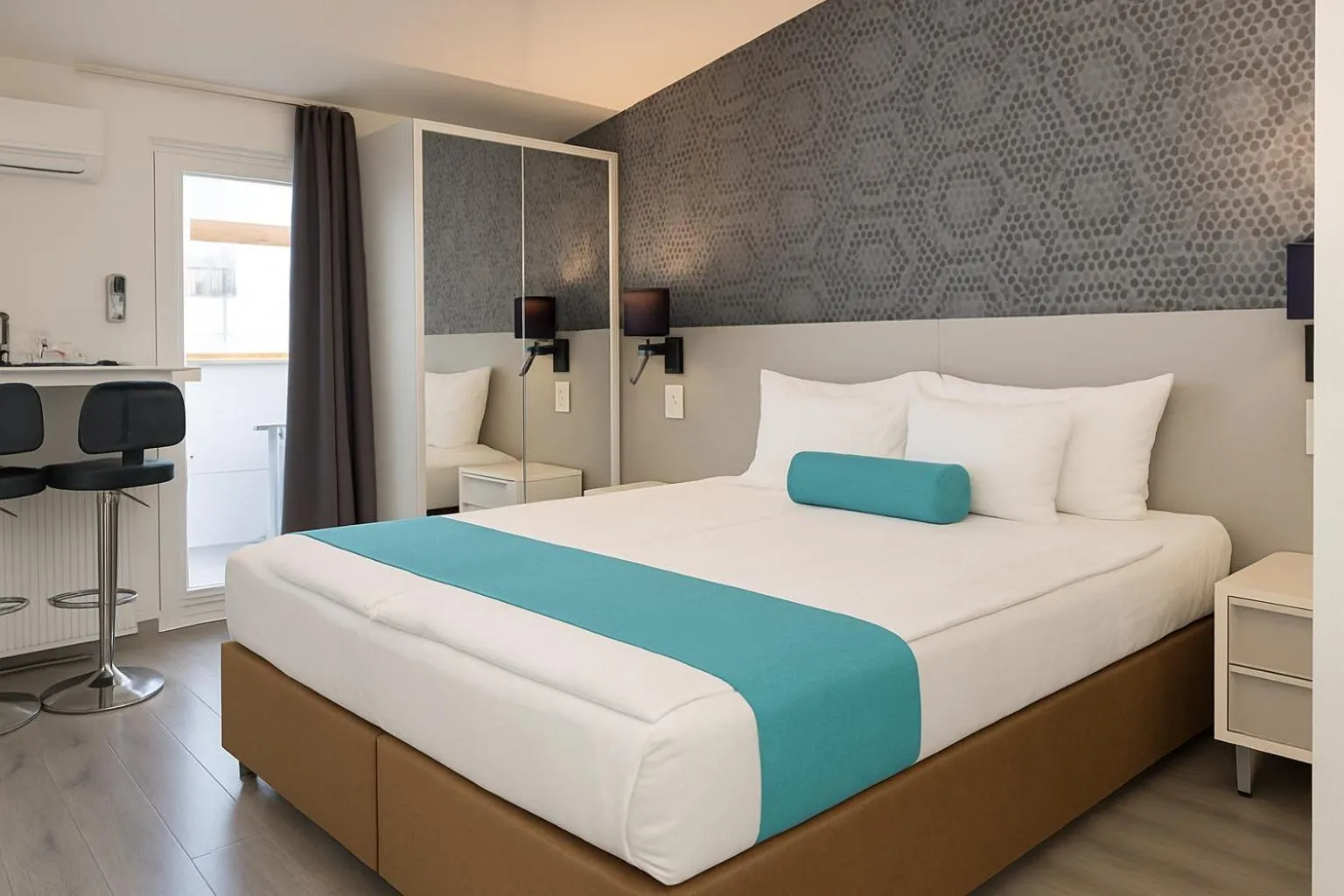 Bed in Hotel Mika Downtown