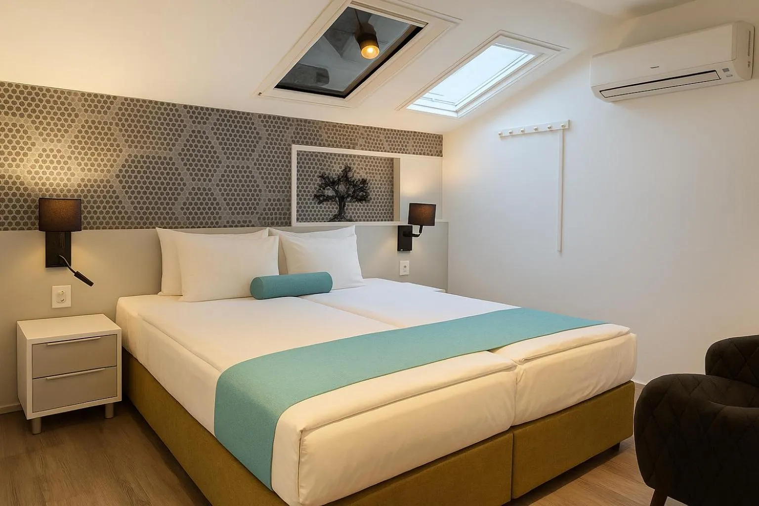 Bed in Hotel Mika Downtown