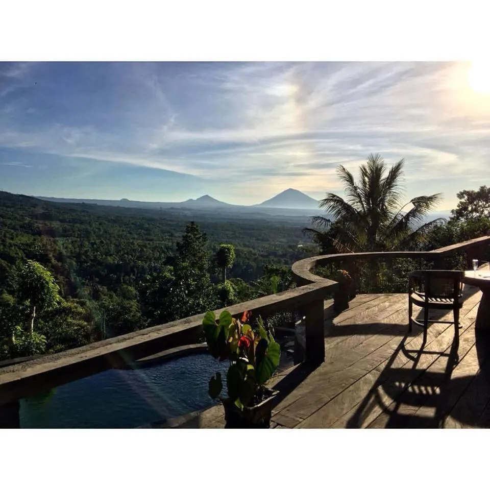 Patio in DWan Tea Mountain Side