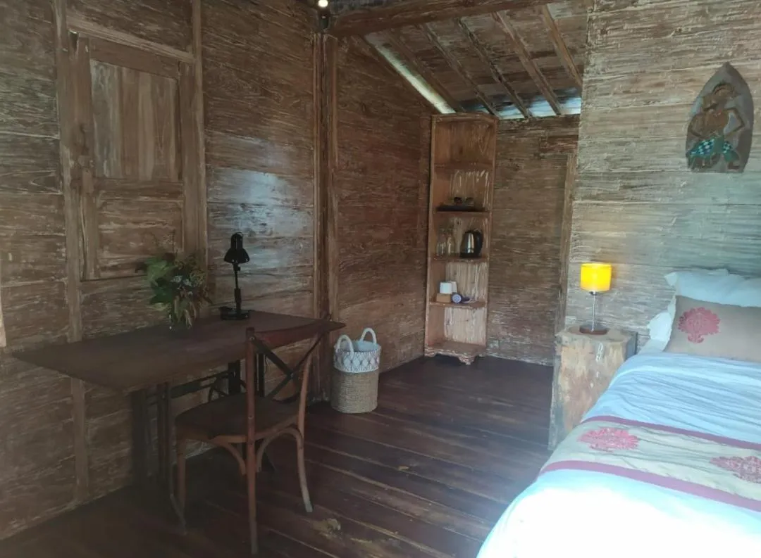 Bed in DWan Tea Mountain Side