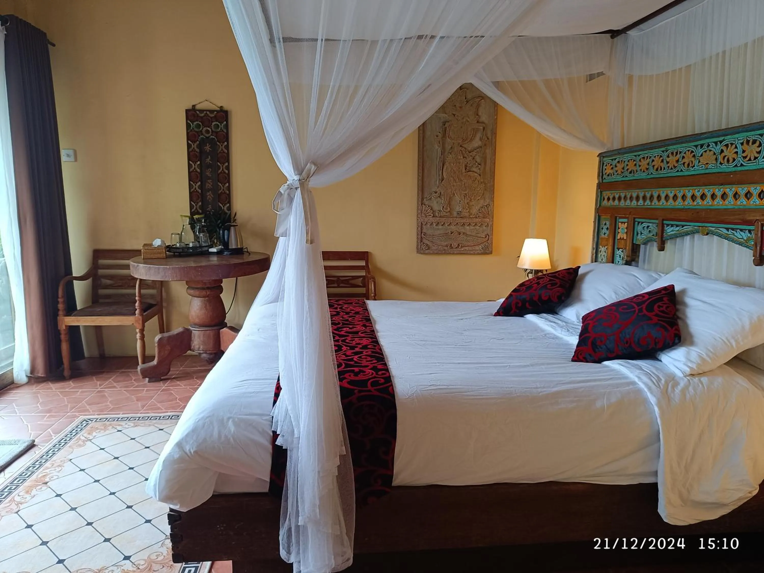 Bed in DWan Tea Mountain Side