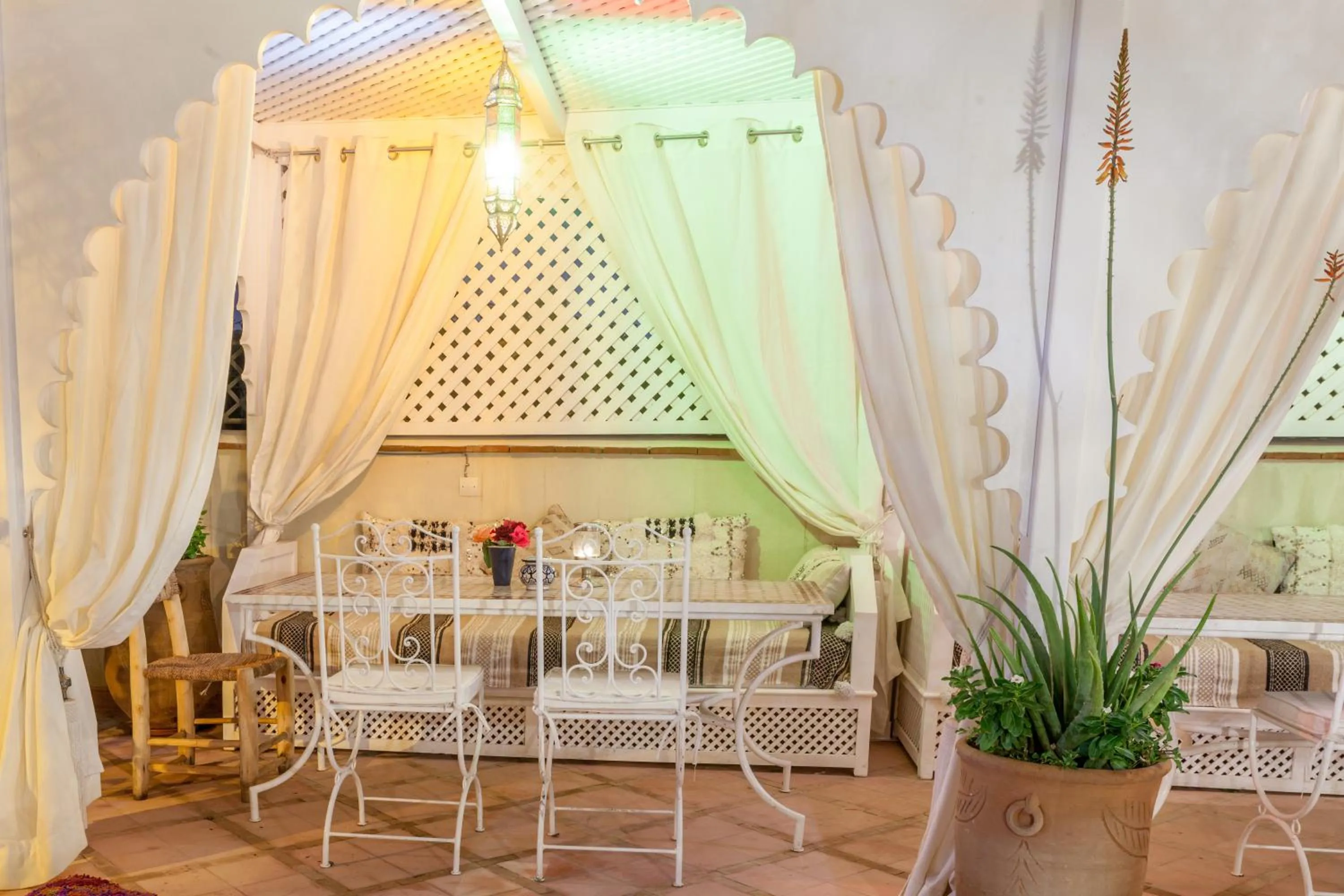 Patio in Astra Damus Hotel