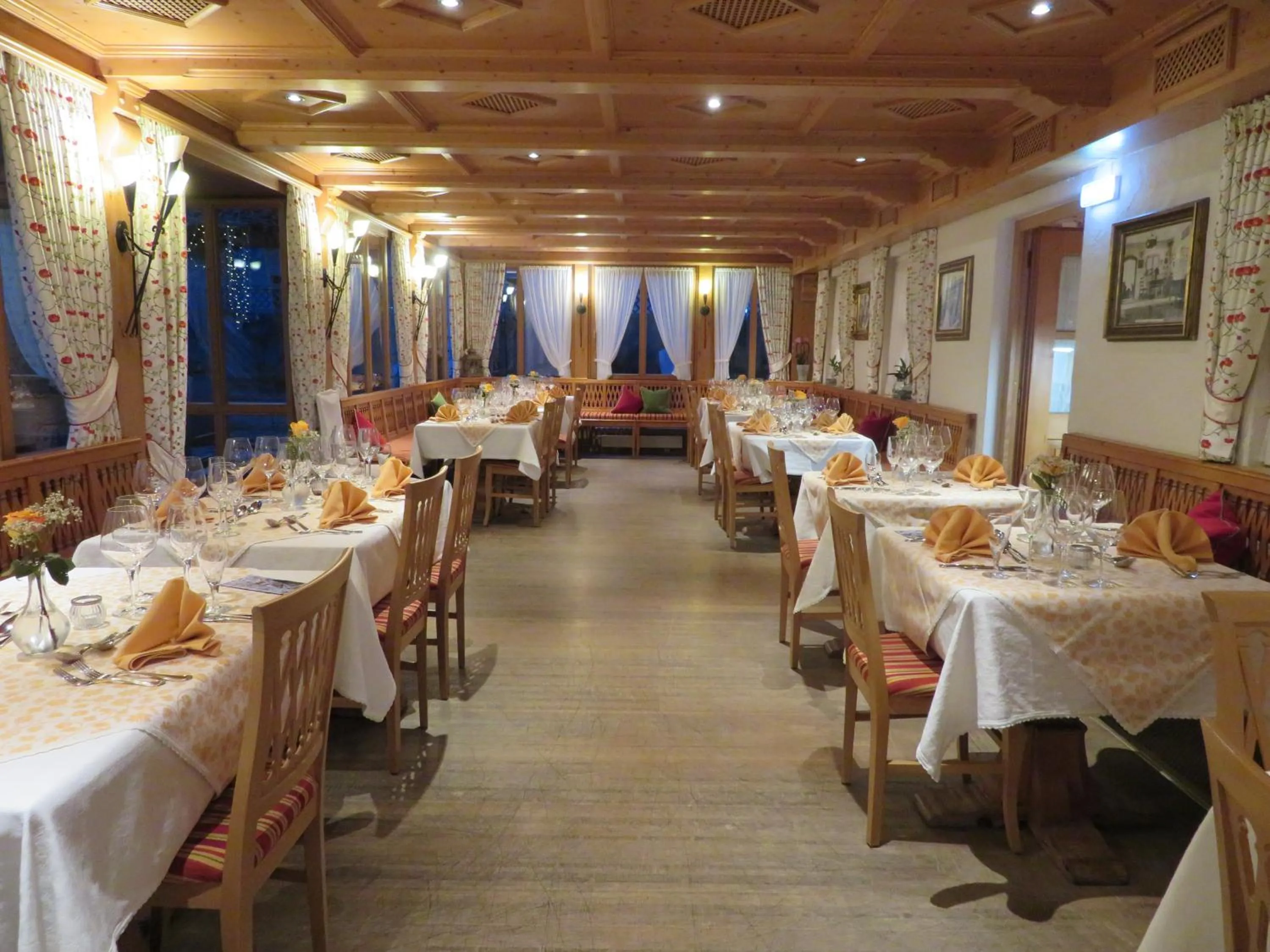 Restaurant/places to eat in Pension Ludwig Thoma