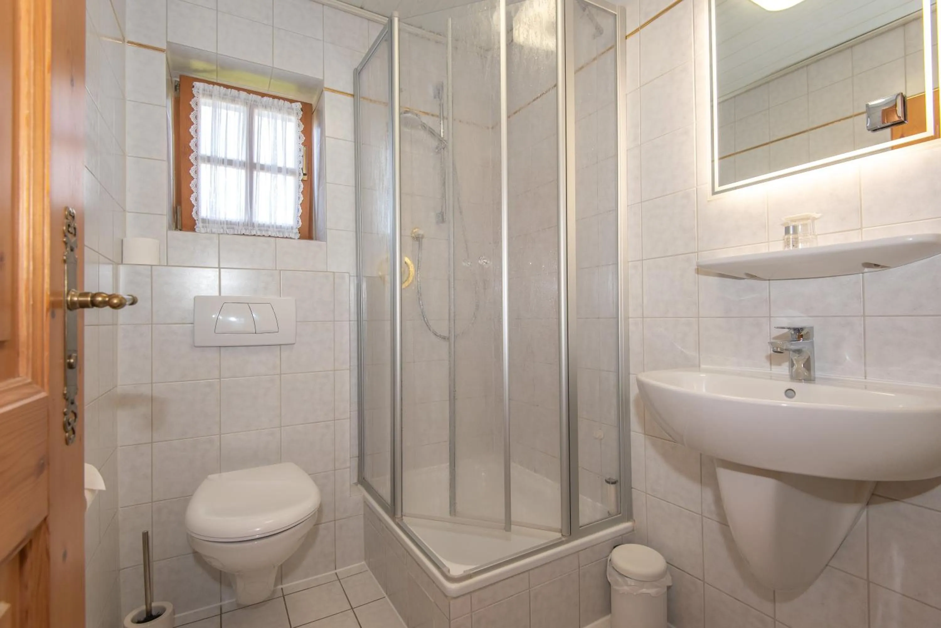 Bathroom in Pension Ludwig Thoma