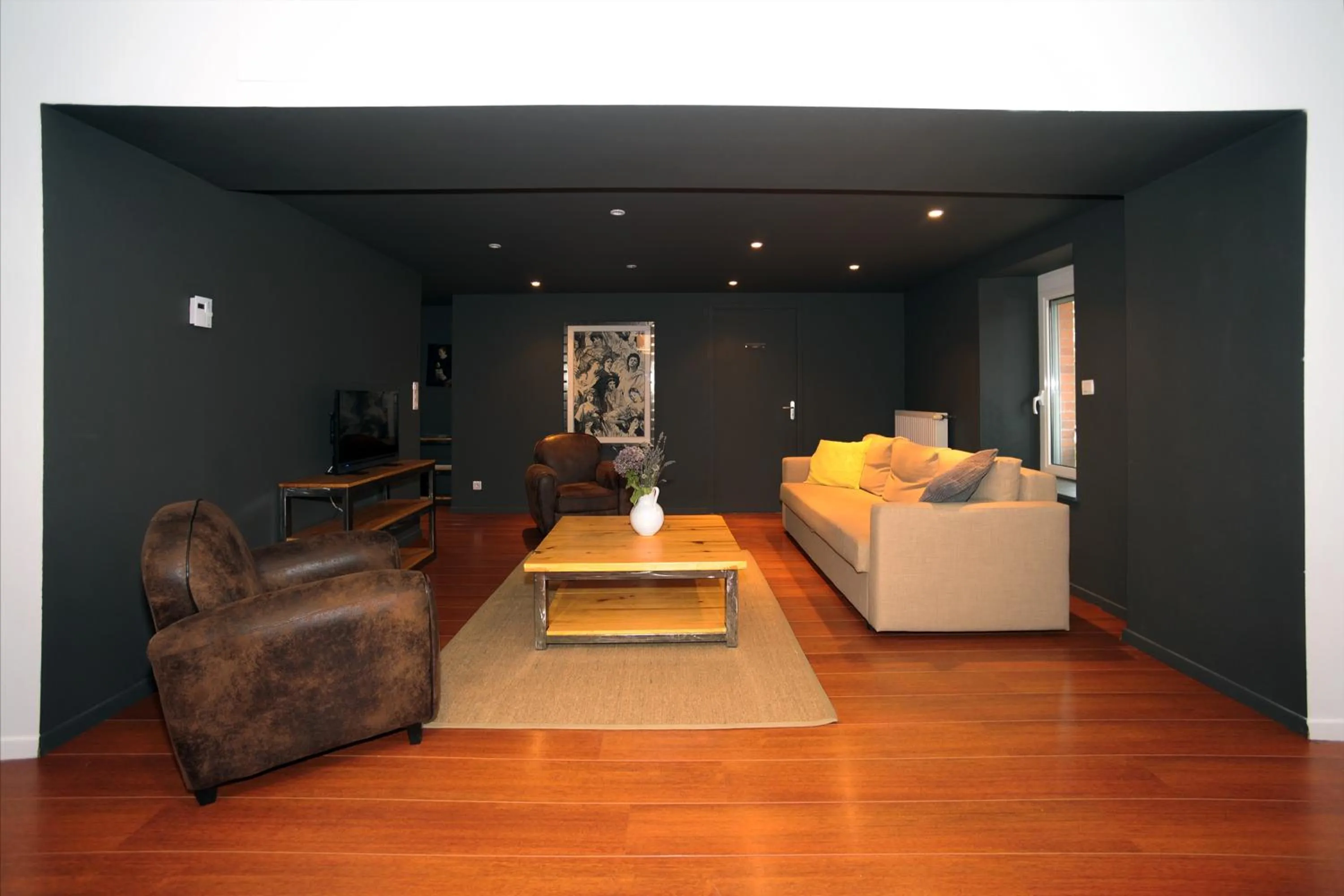 Lobby or reception in Logis Hôtel O Lodge