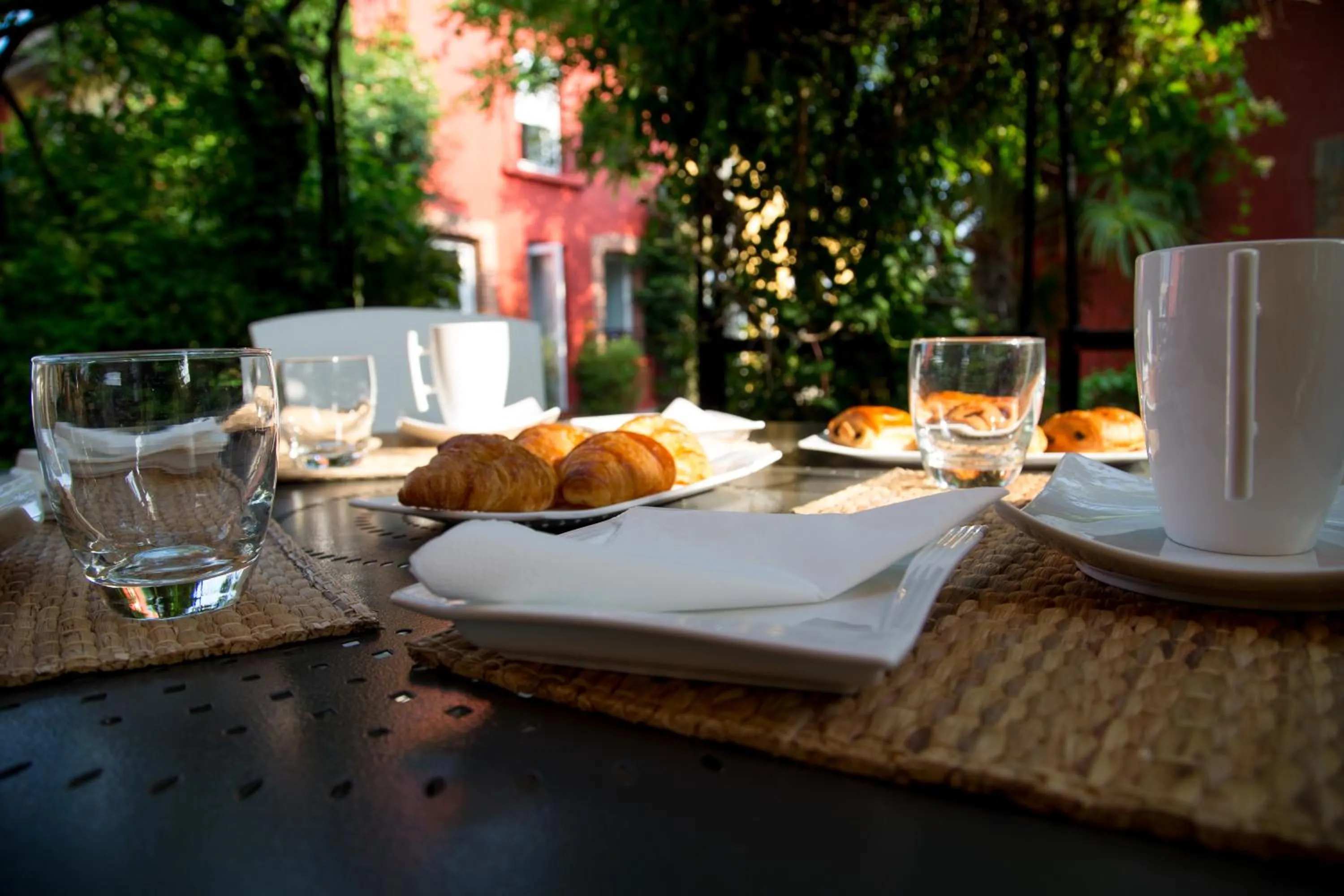 Breakfast in Logis Hôtel O Lodge