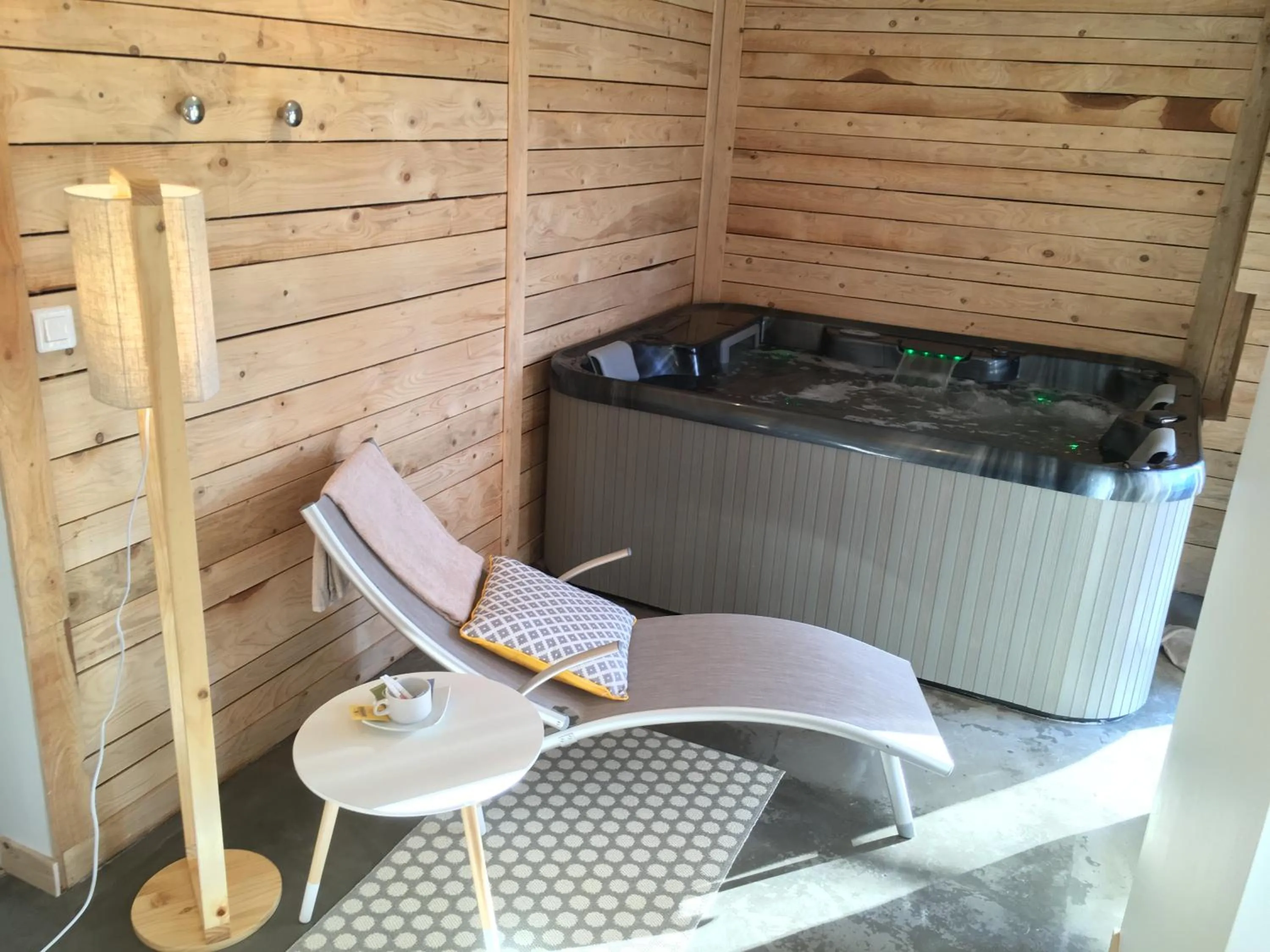Sauna in Logis Hôtel O Lodge