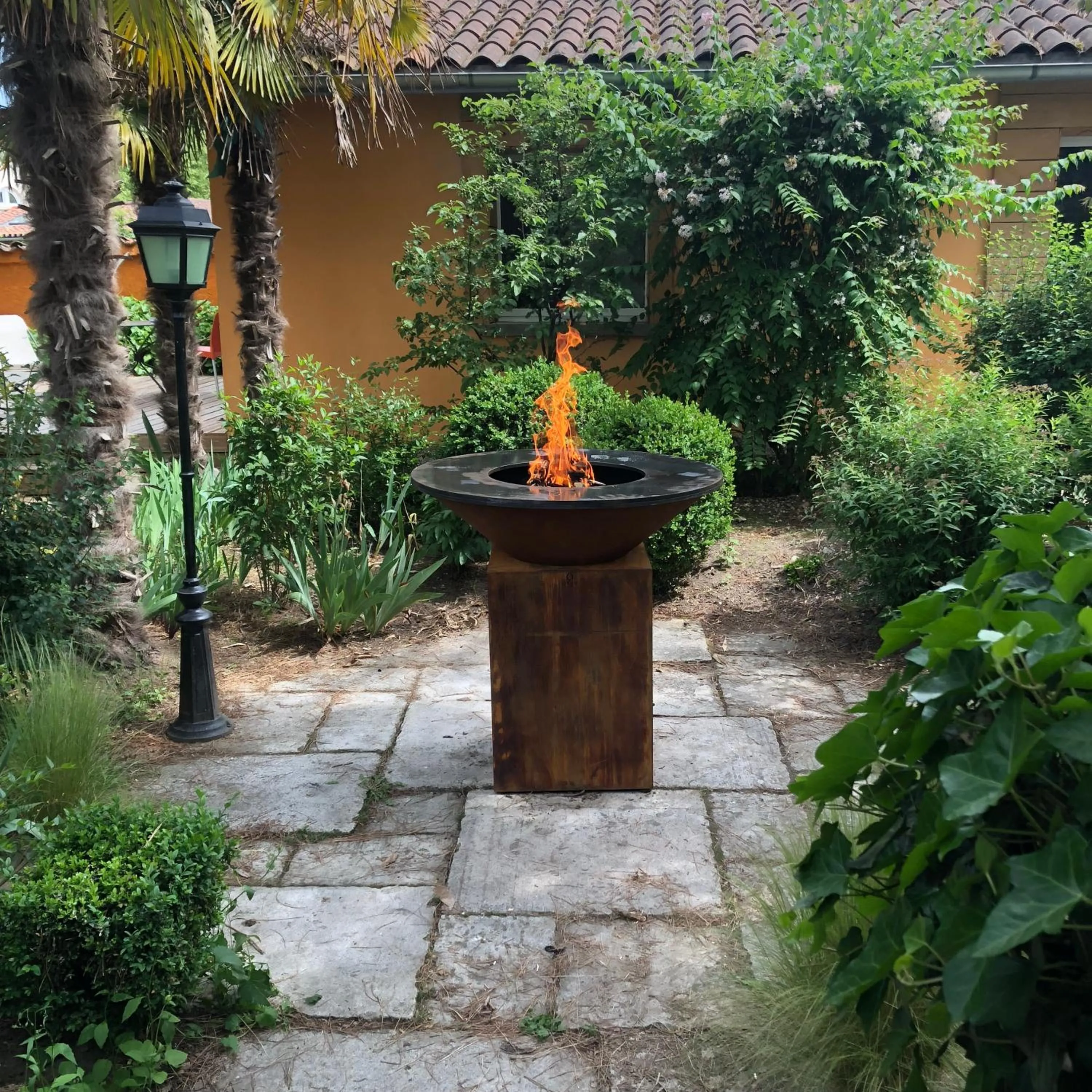 BBQ facilities in Logis Hôtel O Lodge