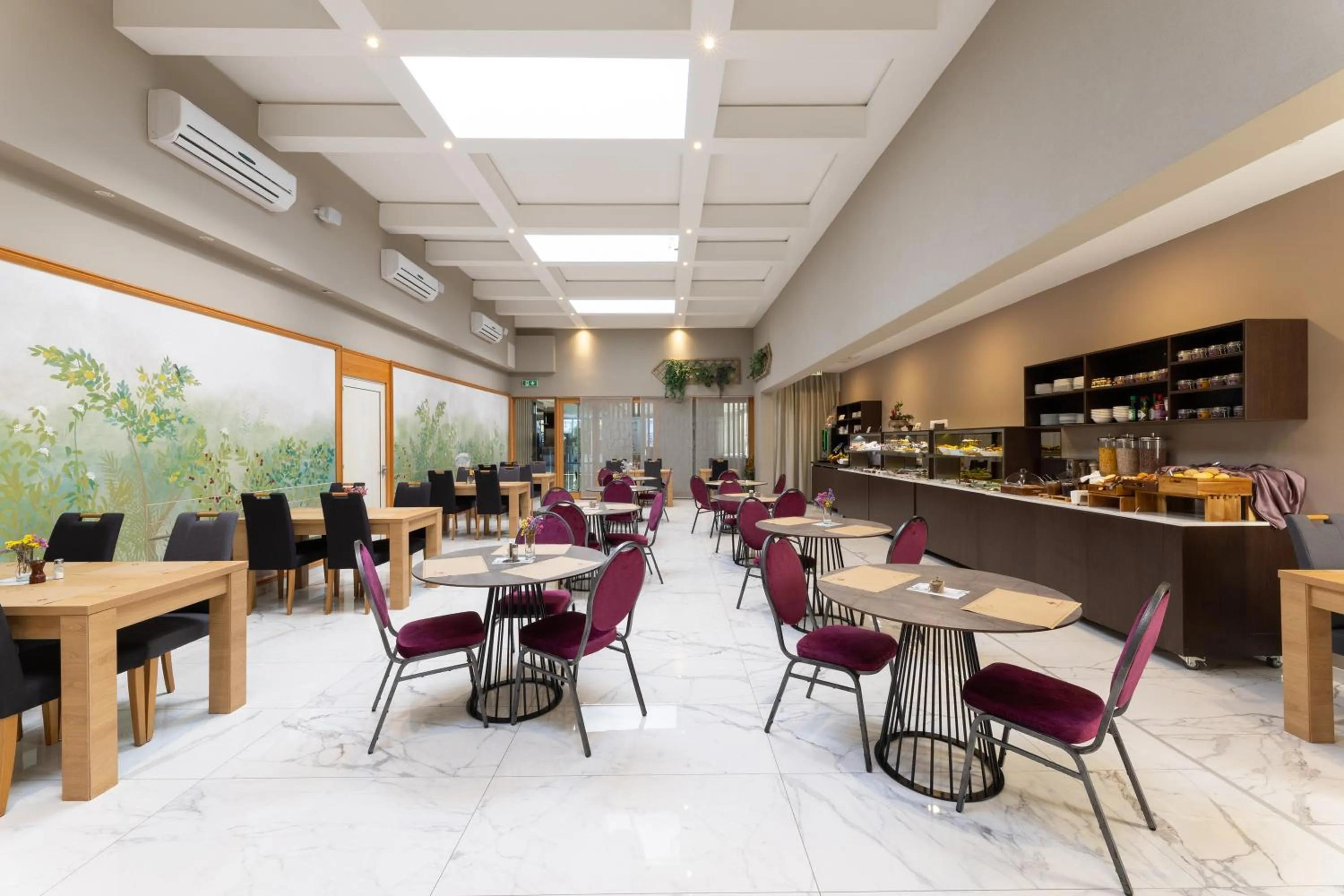 Breakfast in Hotel Salona Palace