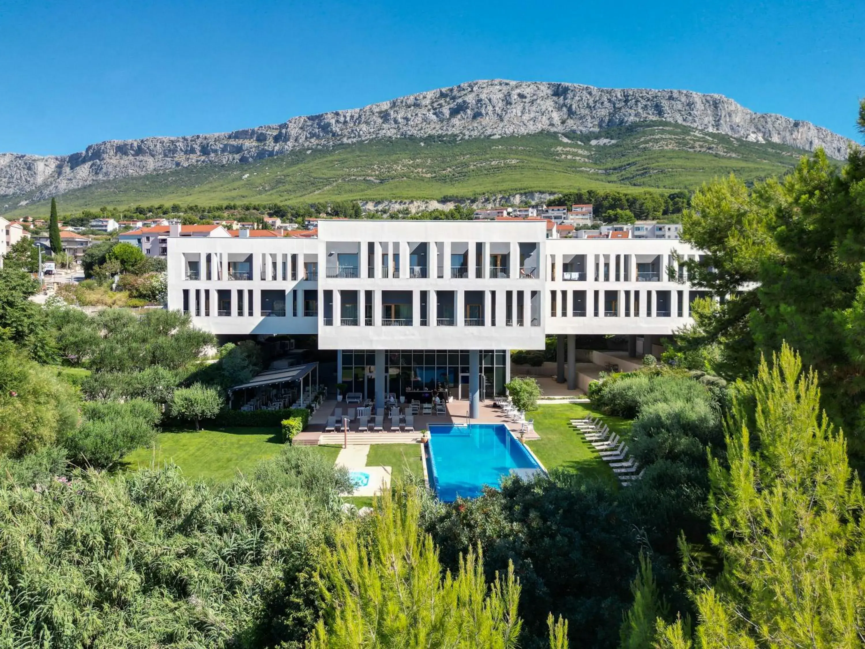 Property building in Hotel Salona Palace Property building in Hotel Salona Palace