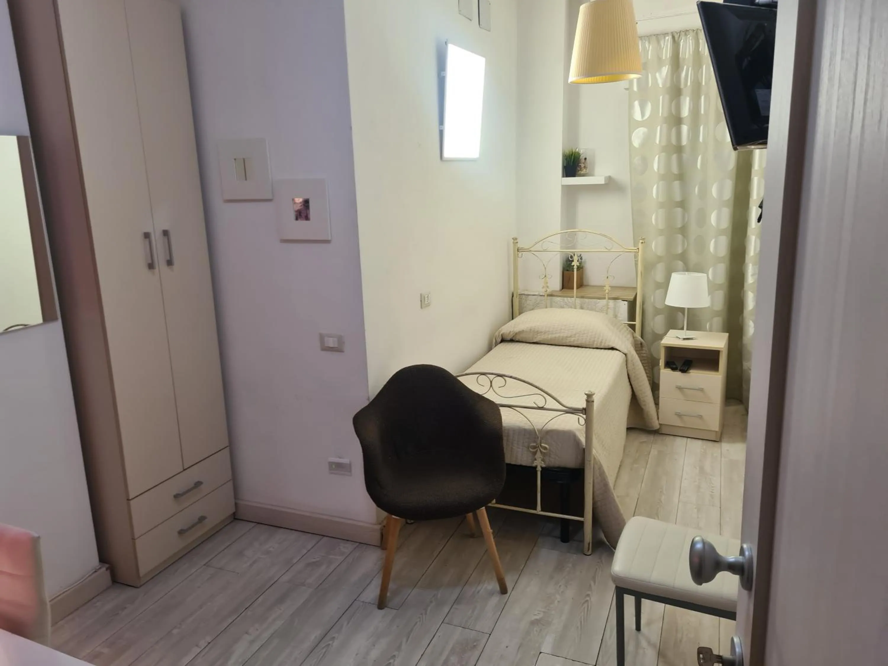 Bed in Ruggero Settimo Gallery