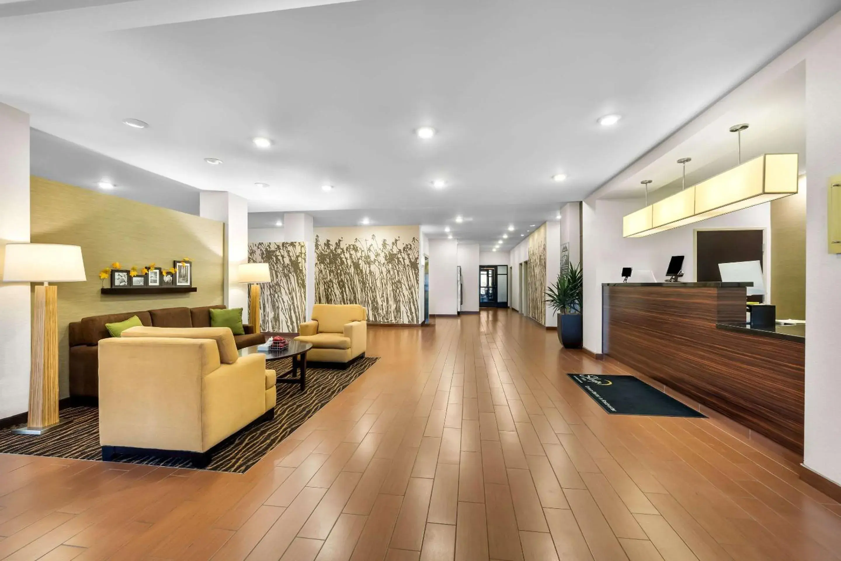 Lobby or reception in Sleep Inn & Suites West-Near Medical Center Lobby or reception in Sleep Inn & Suites West-Near Medical Center