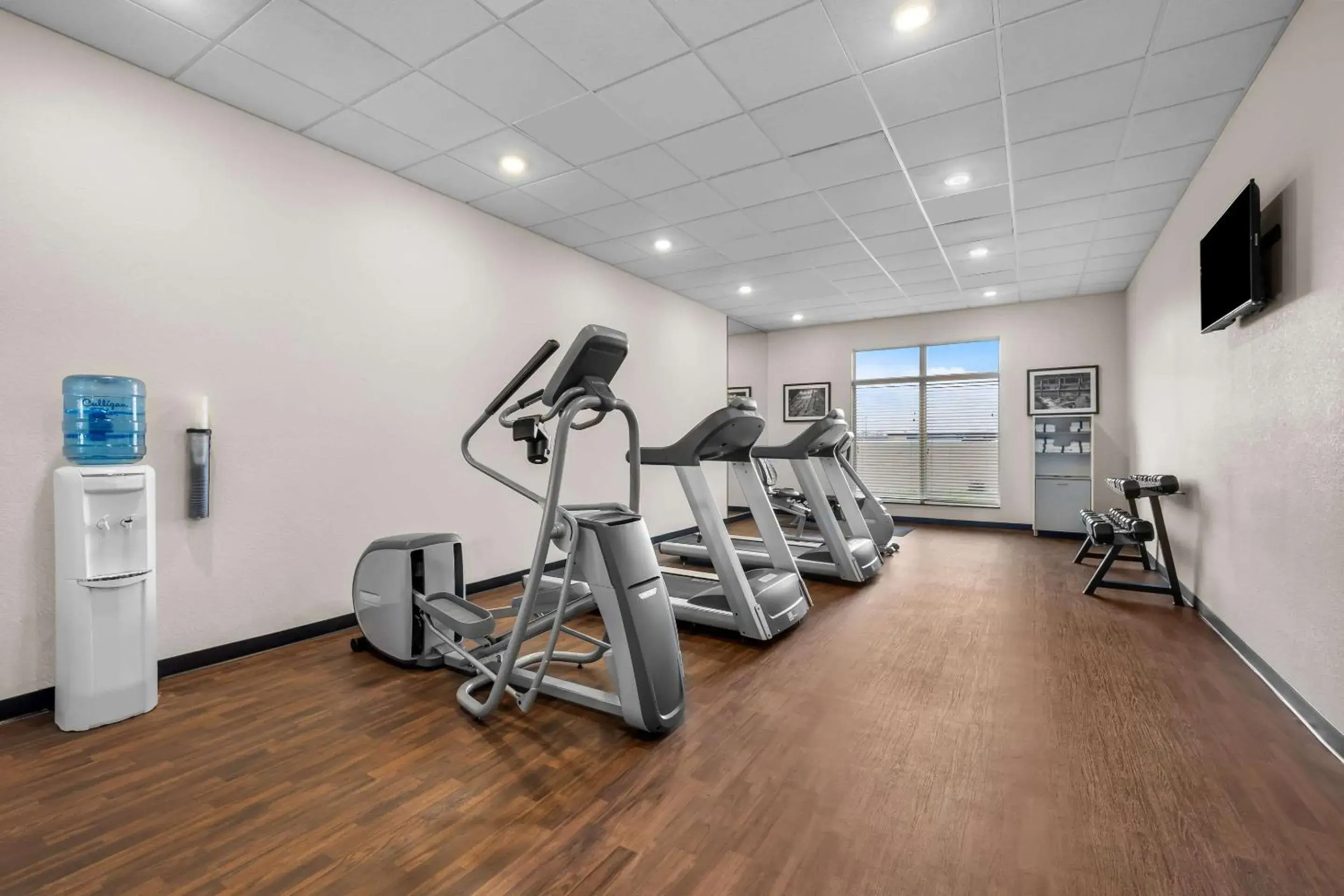 Fitness centre/facilities in Sleep Inn & Suites West-Near Medical Center Fitness centre/facilities in Sleep Inn & Suites West-Near Medical Center