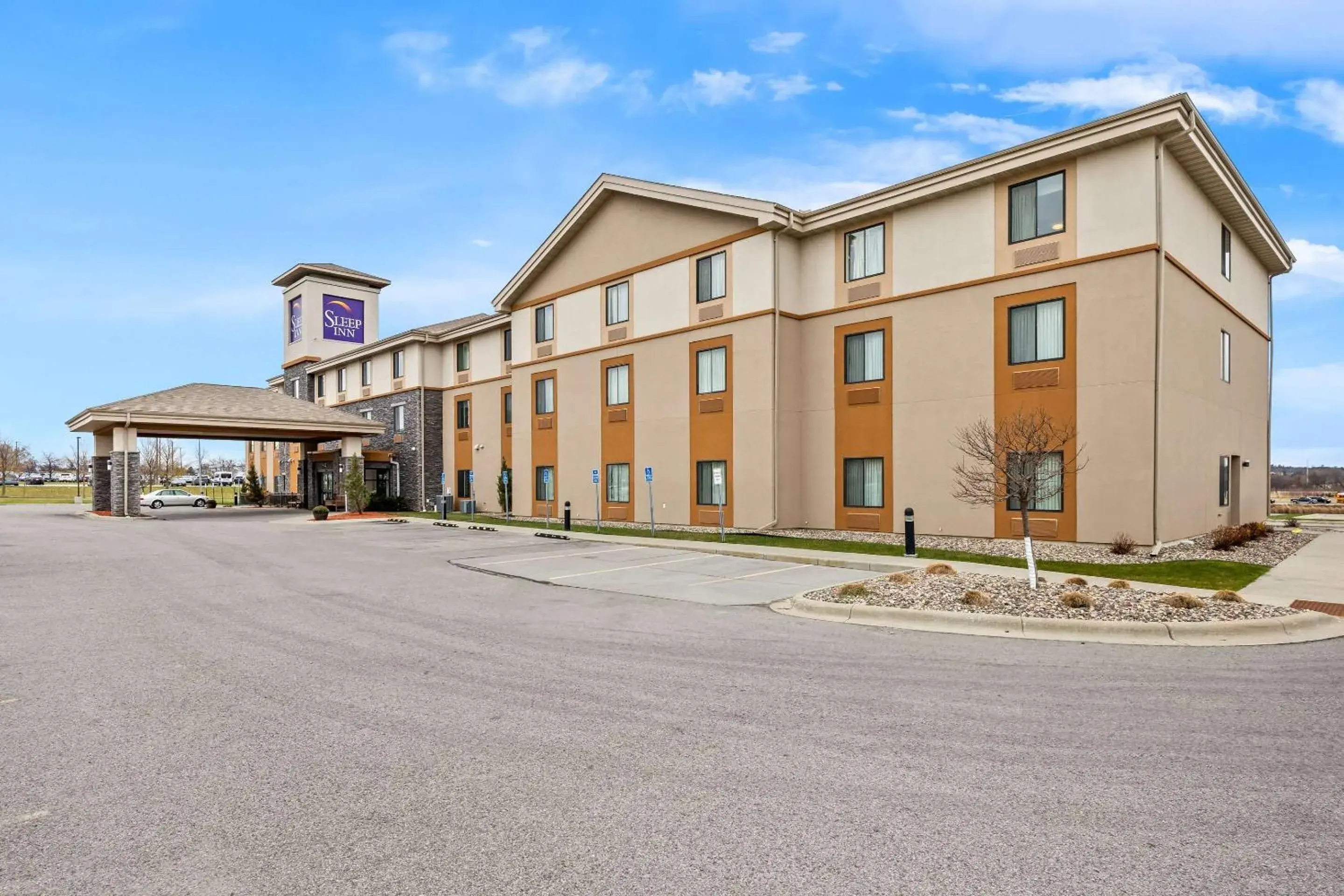 Property building in Sleep Inn & Suites West-Near Medical Center Property building in Sleep Inn & Suites West-Near Medical Center