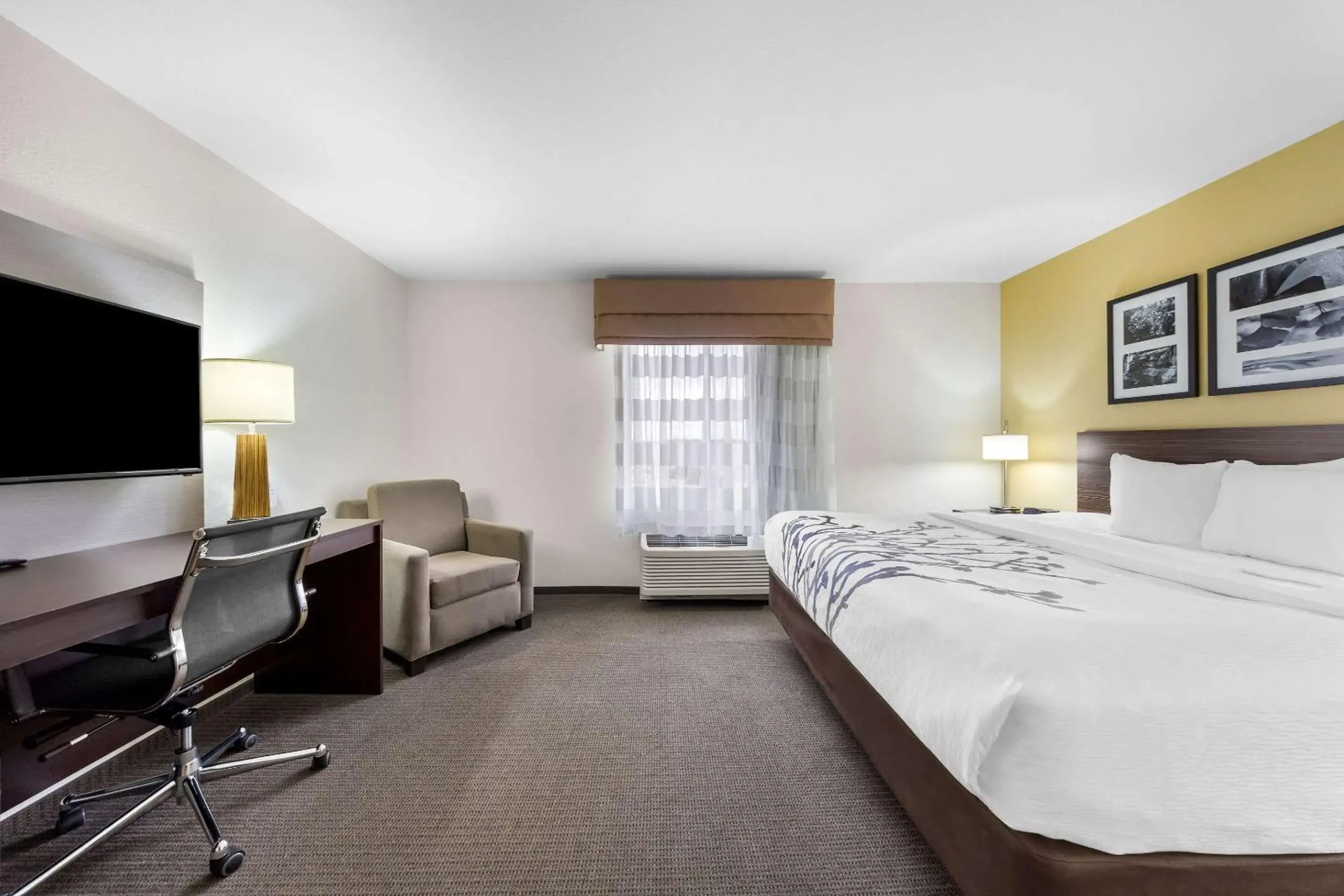 Bedroom, Bed in Sleep Inn & Suites West-Near Medical Center Bedroom, Bed in Sleep Inn & Suites West-Near Medical Center
